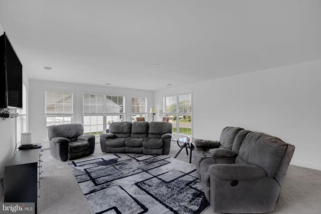 1005 AGRICOPIA DR