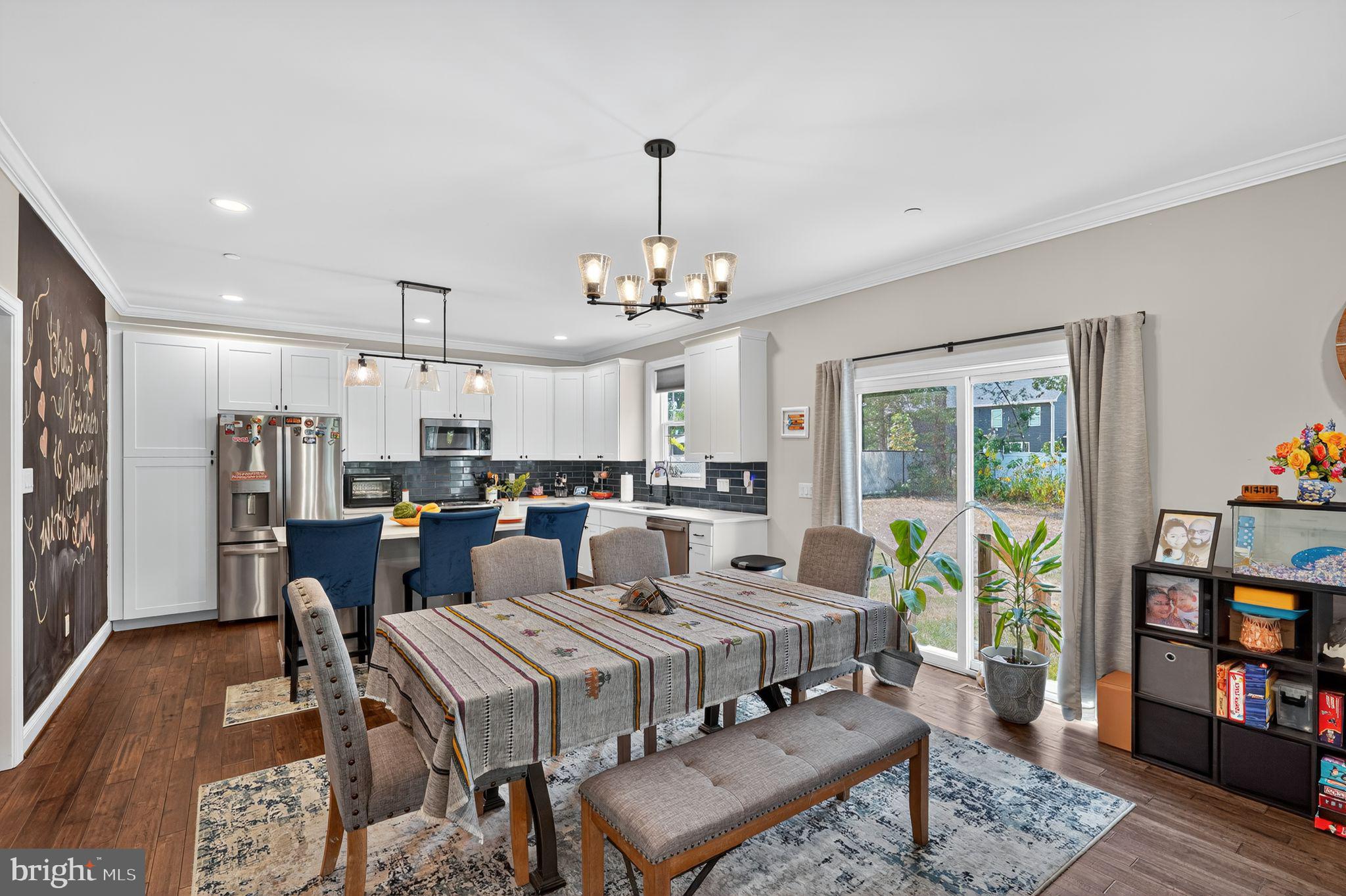 12123 RIVERVIEW DRIVE