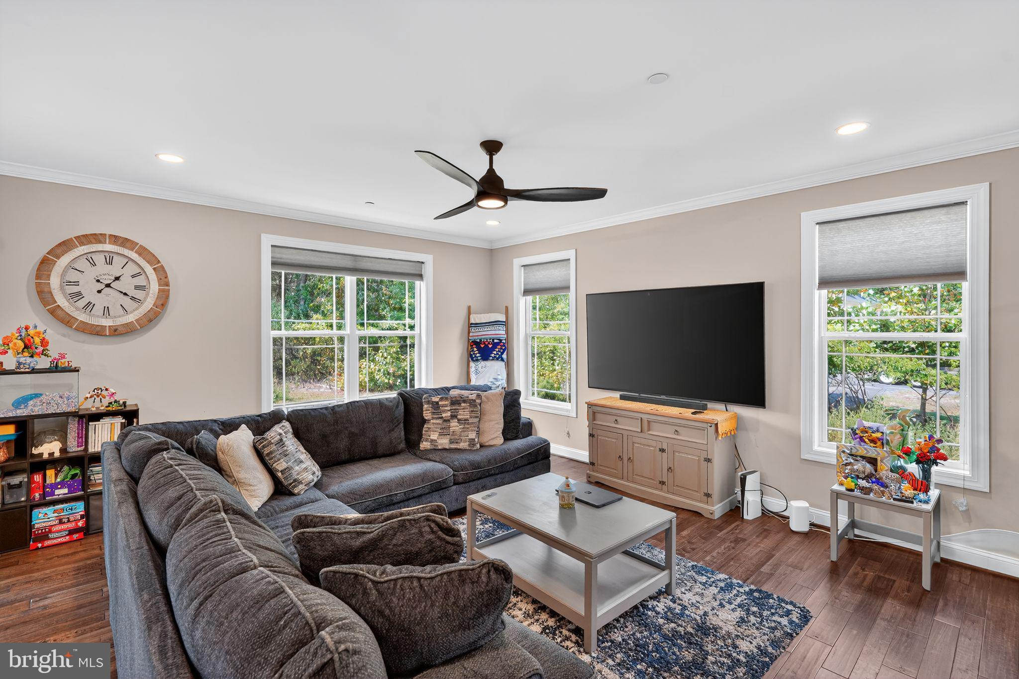 12123 RIVERVIEW DRIVE