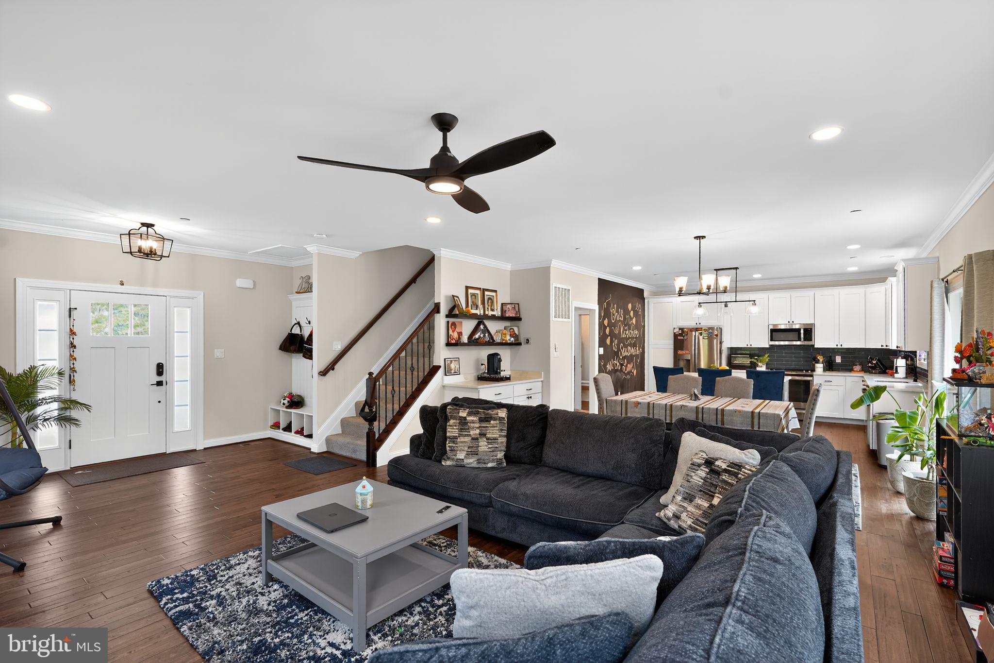 12123 RIVERVIEW DRIVE