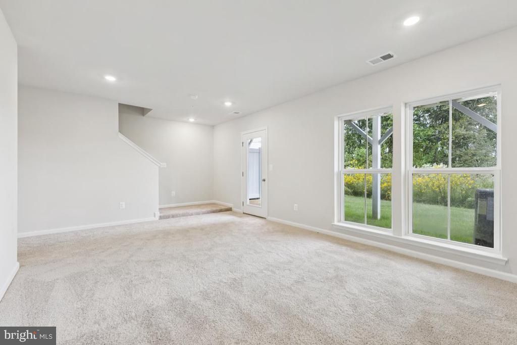 9734 GAELIC PLACE