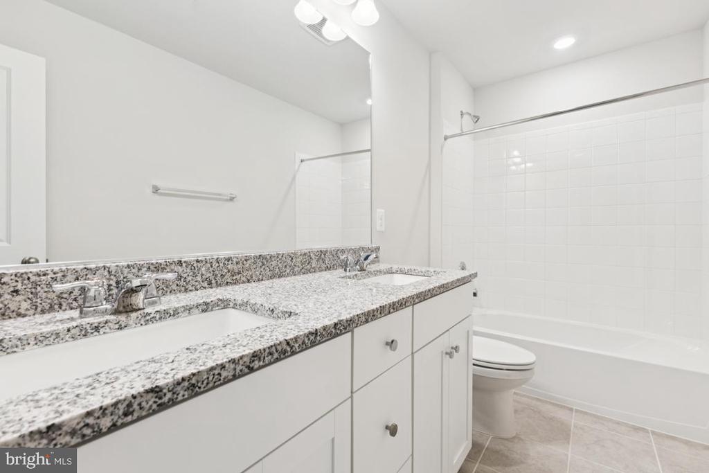9734 GAELIC PLACE