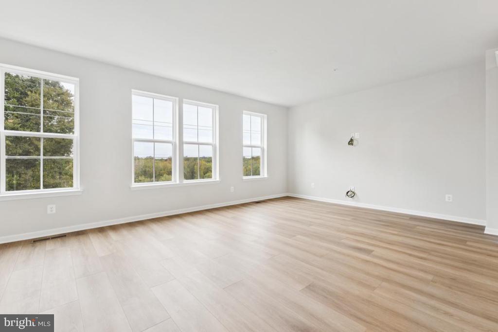 9734 GAELIC PLACE