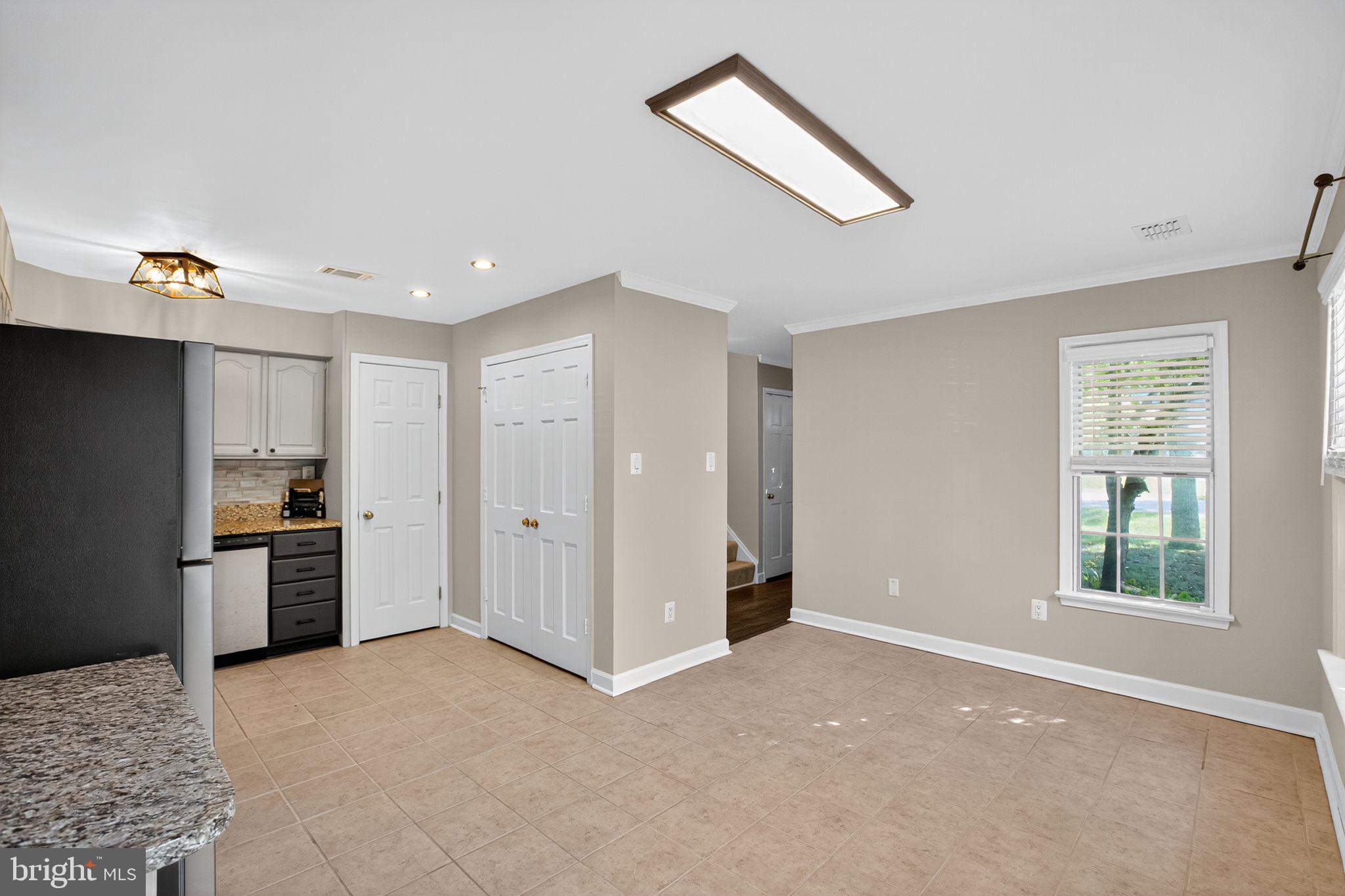 201 HEATHER COURT