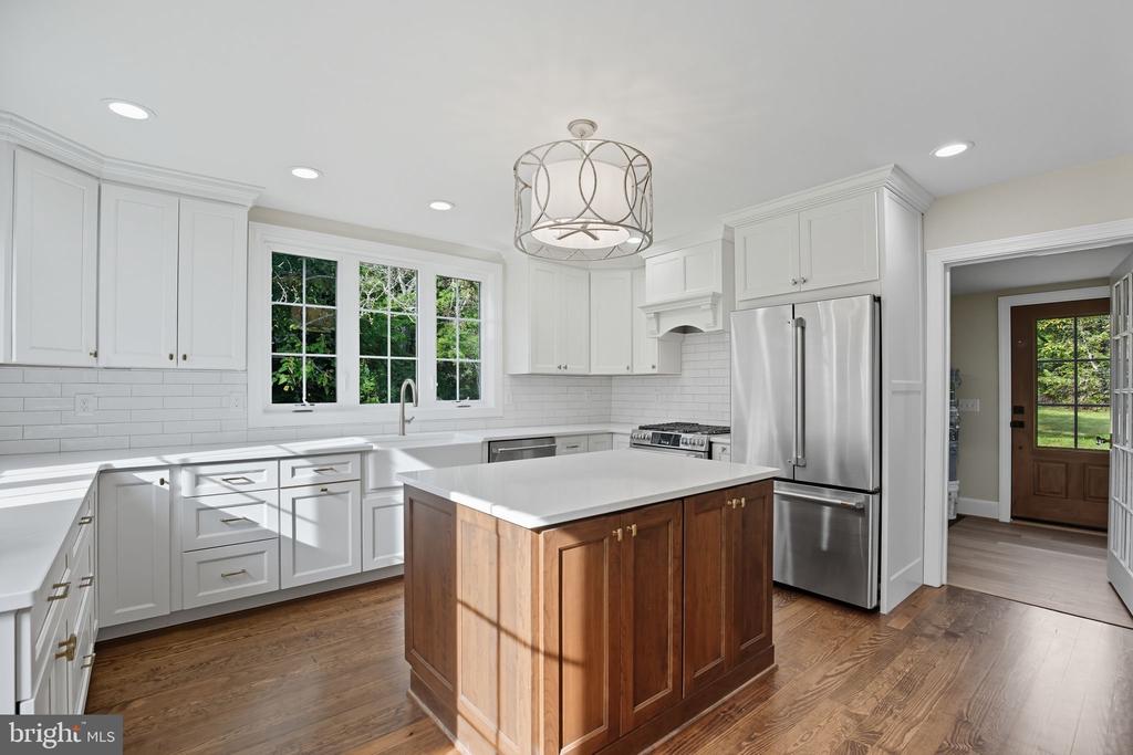 5965 ACORN SPRING PLACE