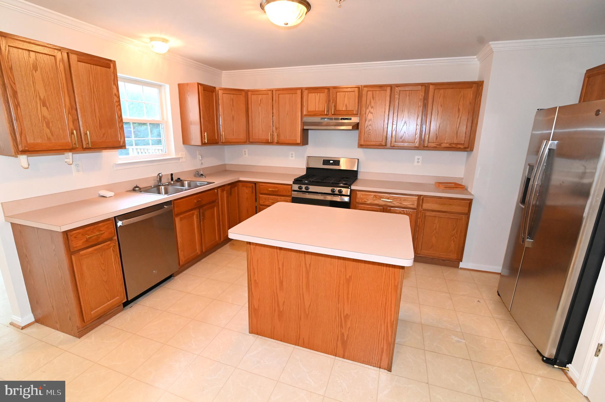 7913 HEATHERLEIGH PLACE