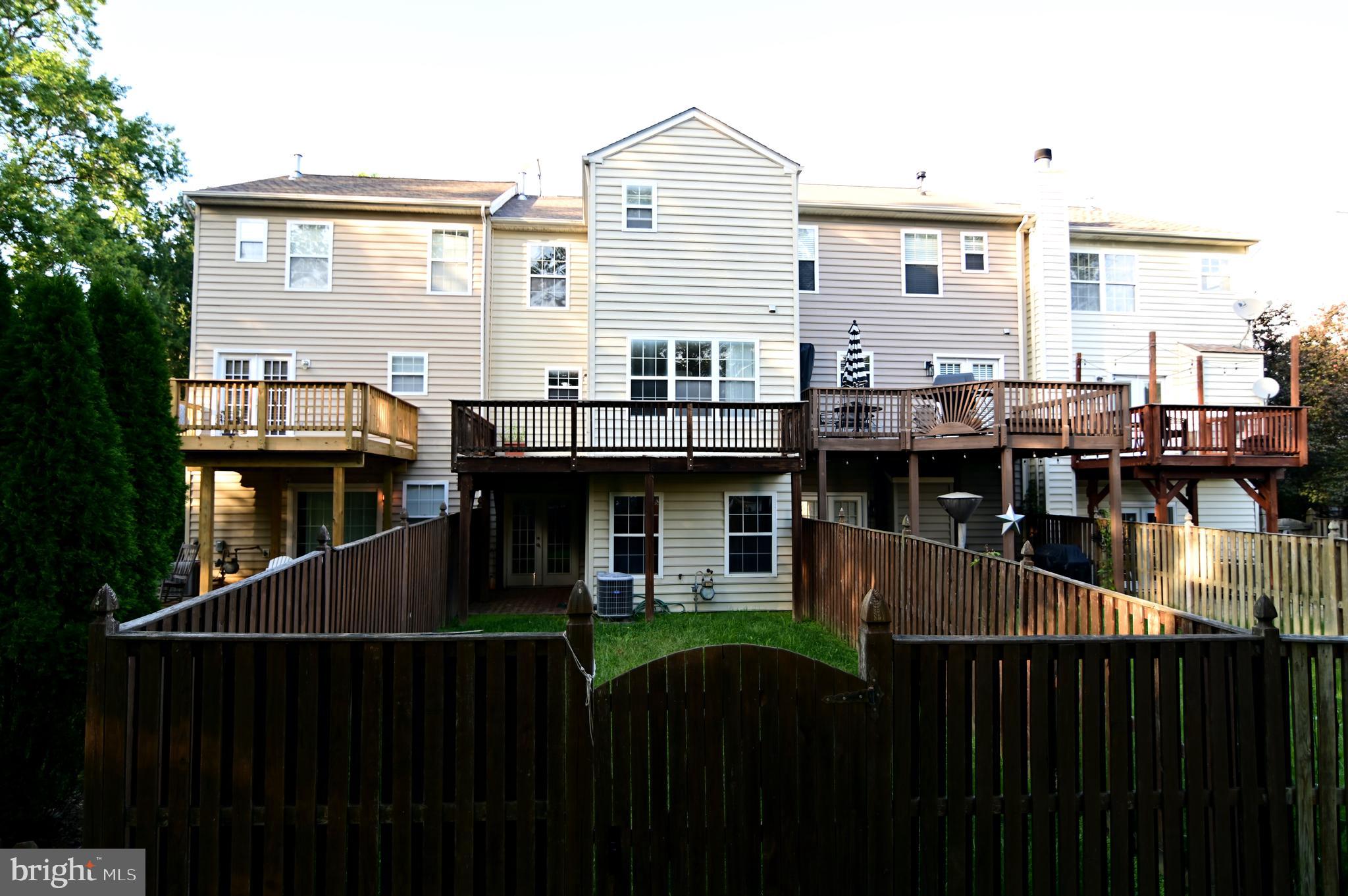 7913 HEATHERLEIGH PLACE