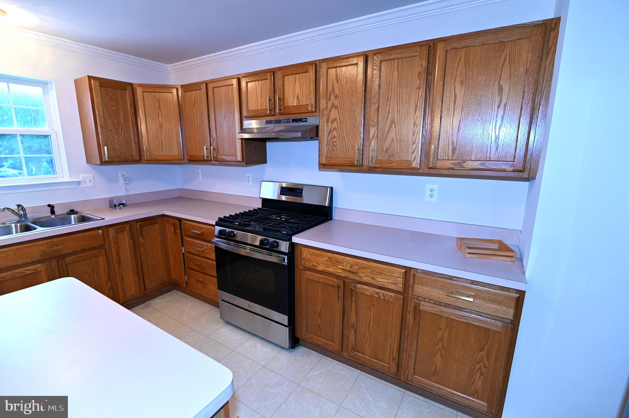 7913 HEATHERLEIGH PLACE