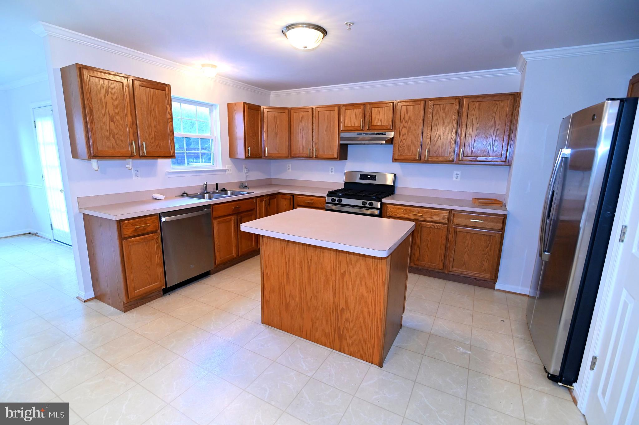 7913 HEATHERLEIGH PLACE