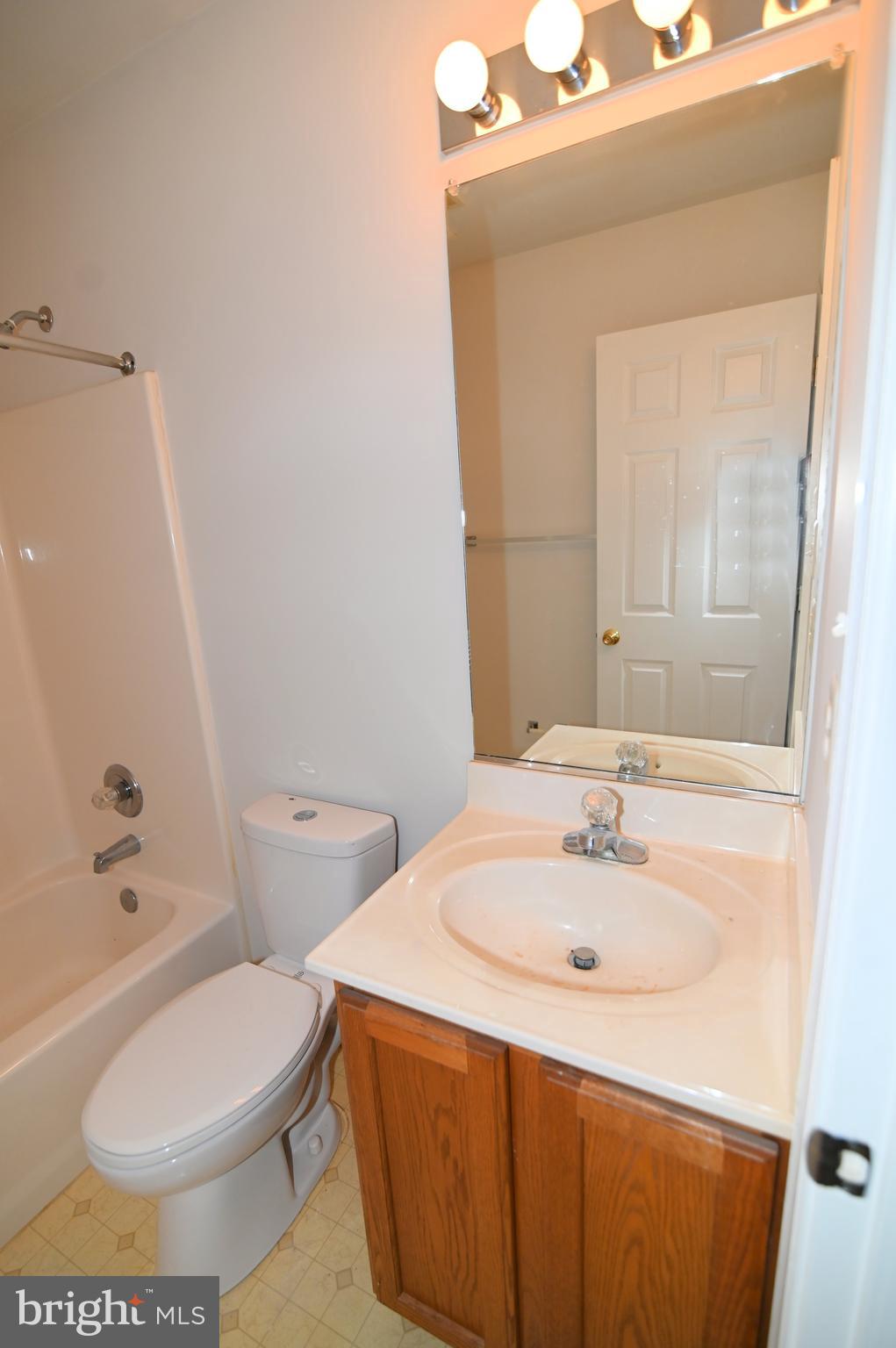 7913 HEATHERLEIGH PLACE