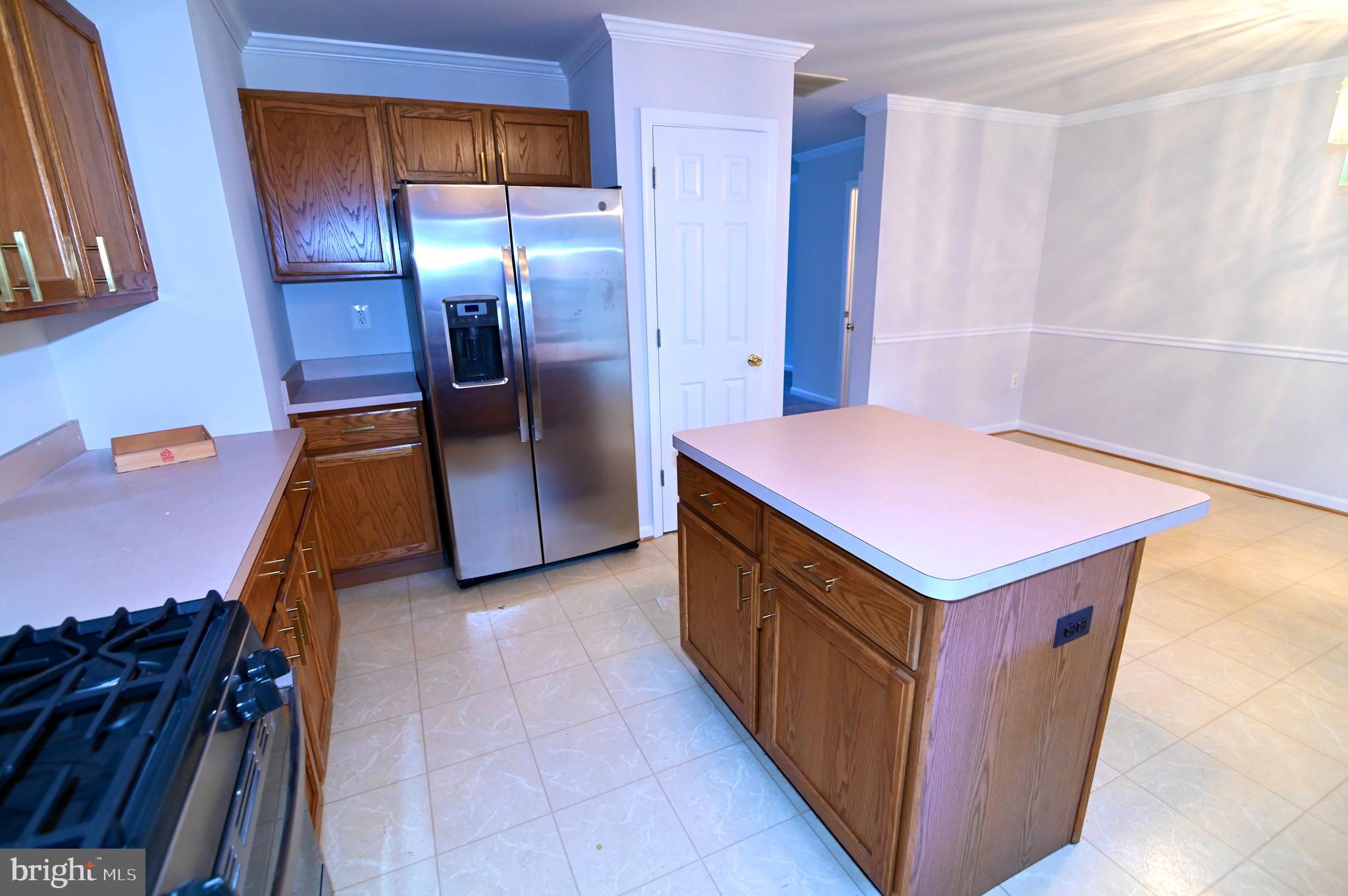 7913 HEATHERLEIGH PLACE