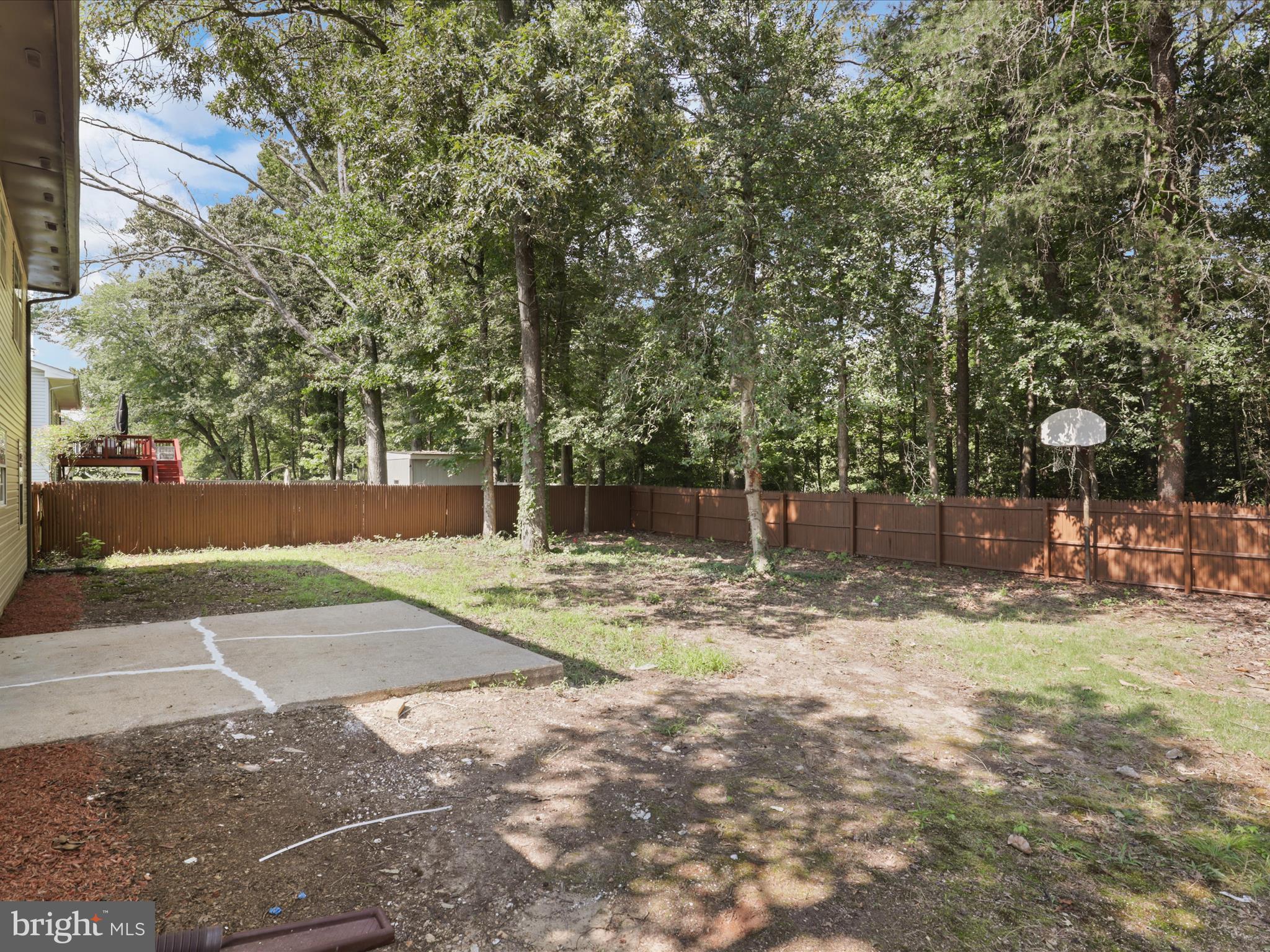 749 UNIVERSITY DRIVE