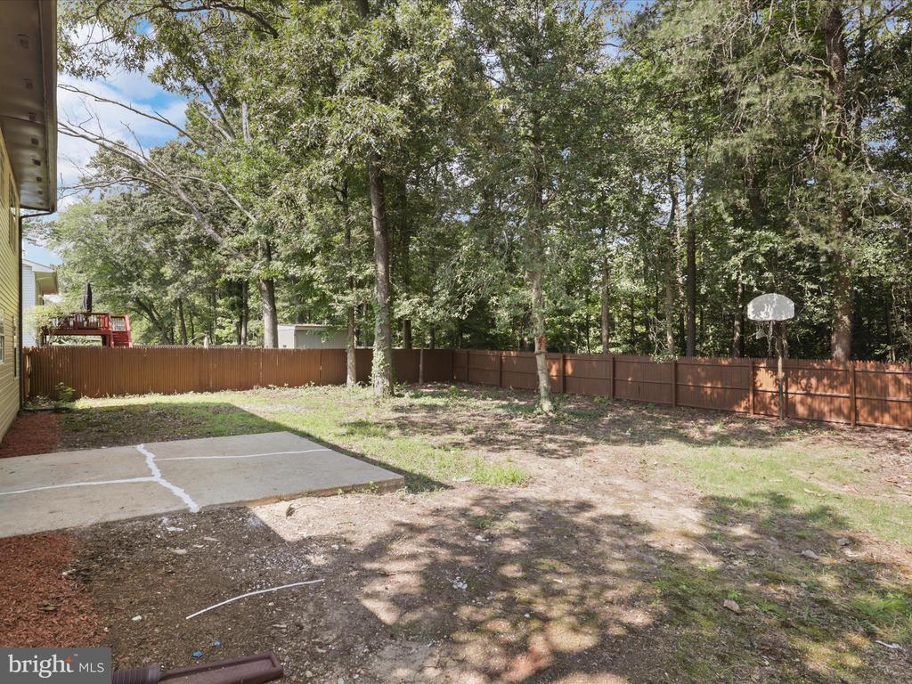 749 UNIVERSITY DRIVE