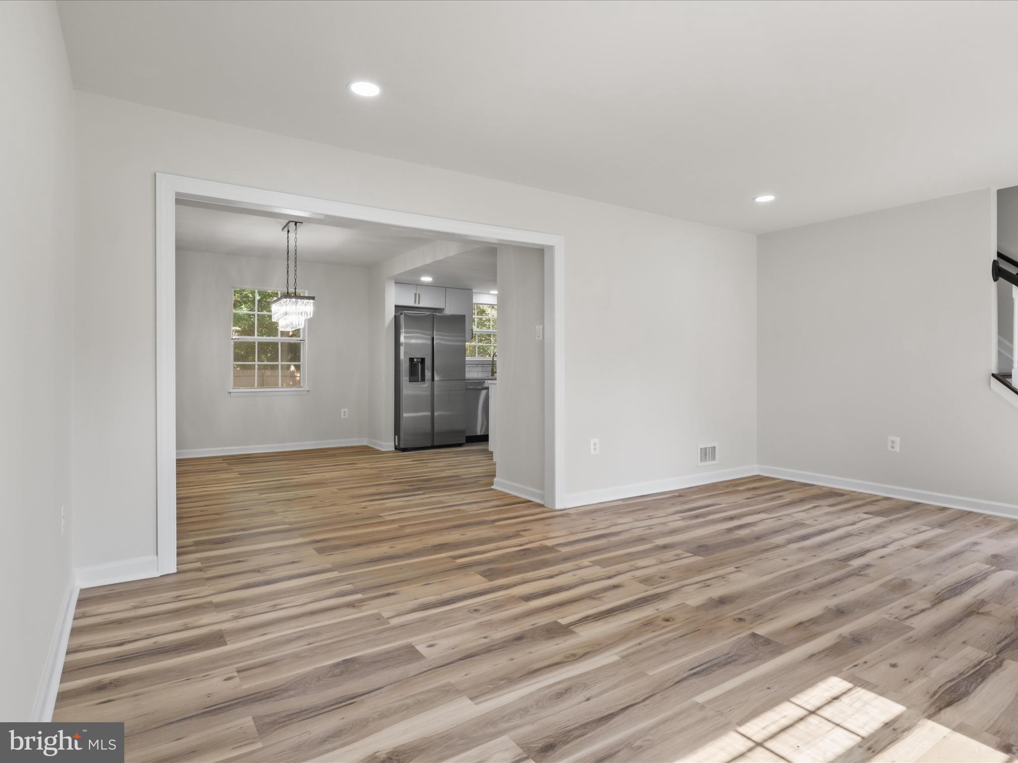 749 UNIVERSITY DRIVE