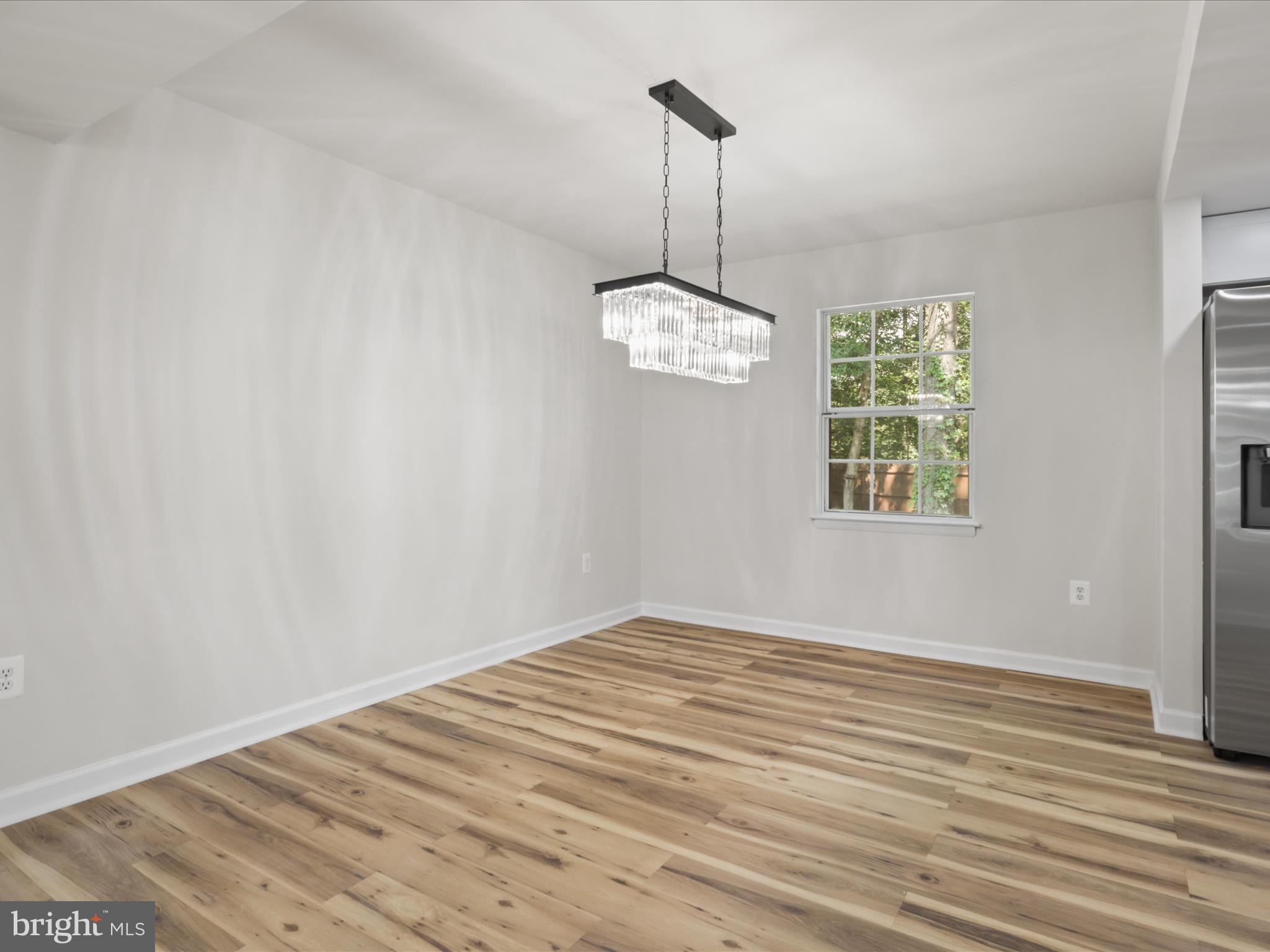 749 UNIVERSITY DRIVE