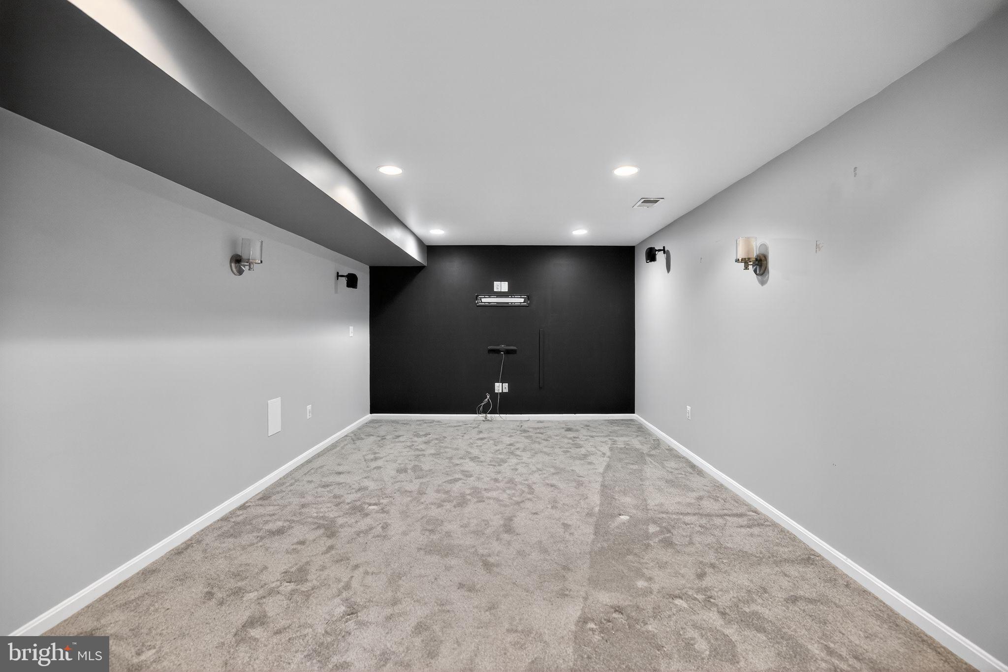 2323 SPRINGDALE LANE