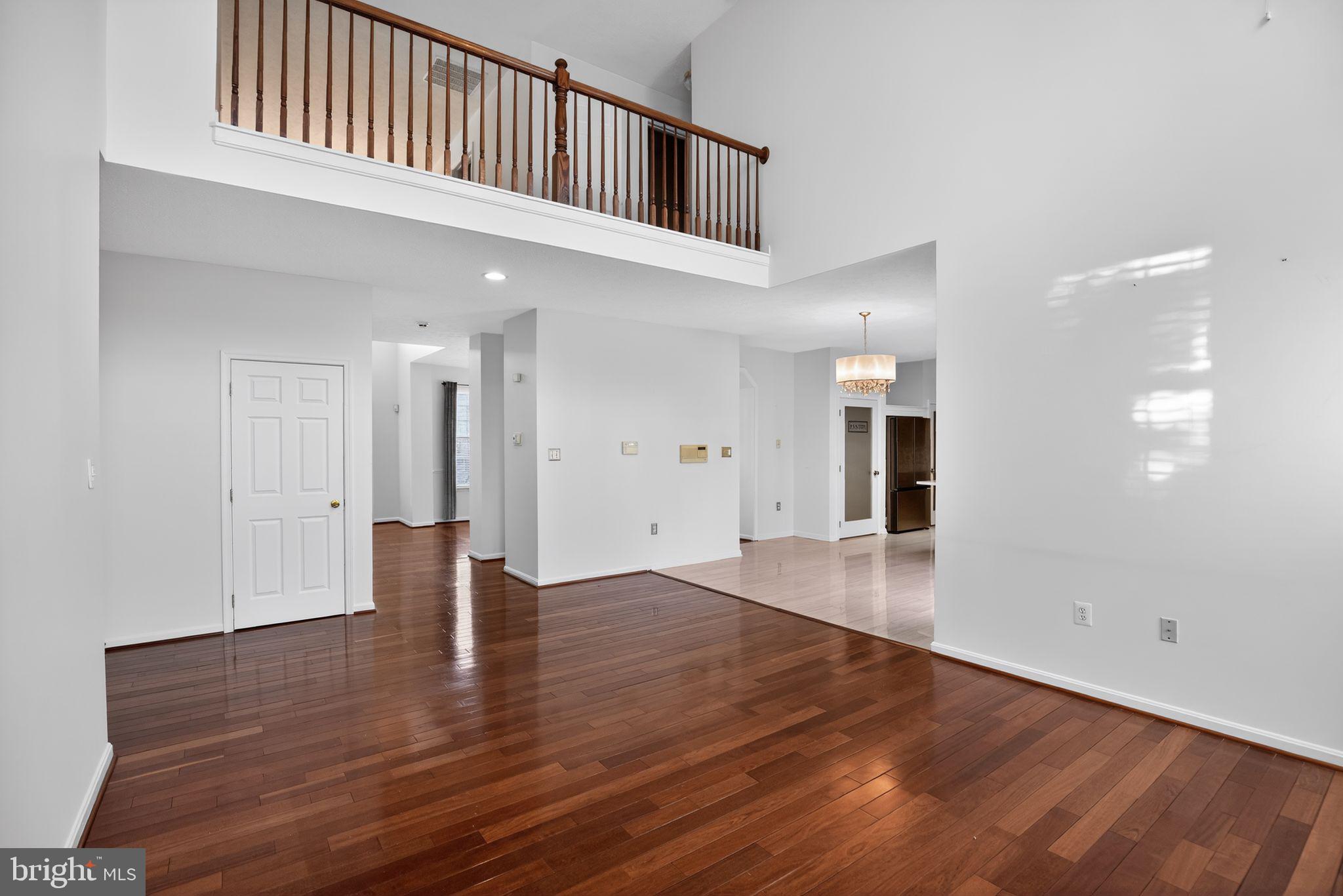 2323 SPRINGDALE LANE