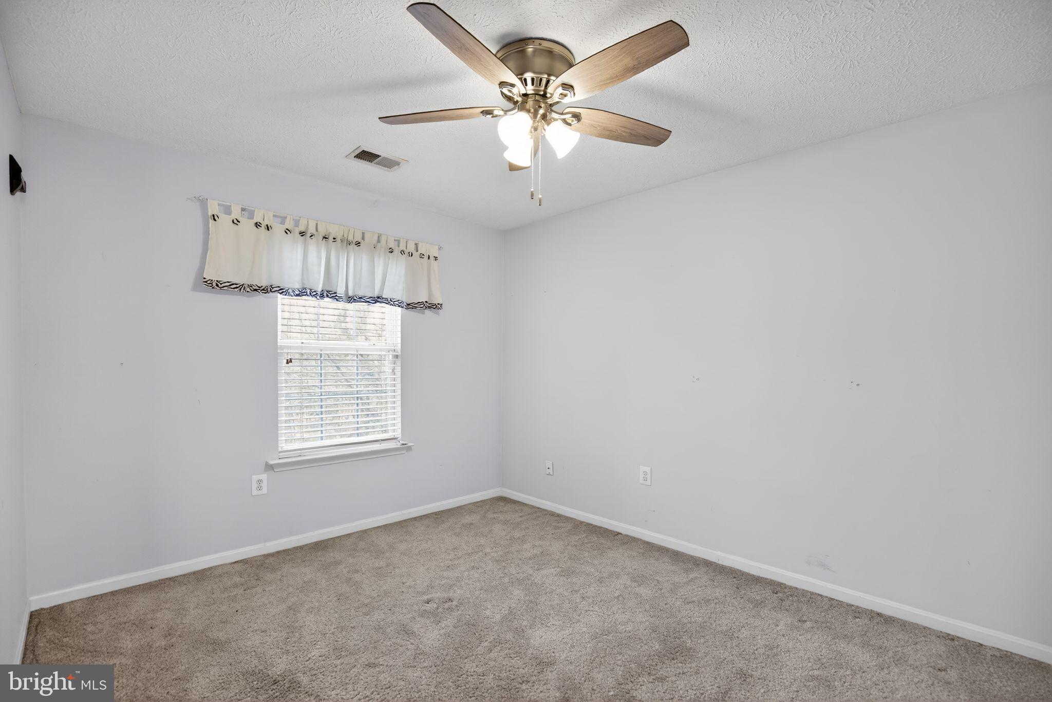 2323 SPRINGDALE LANE