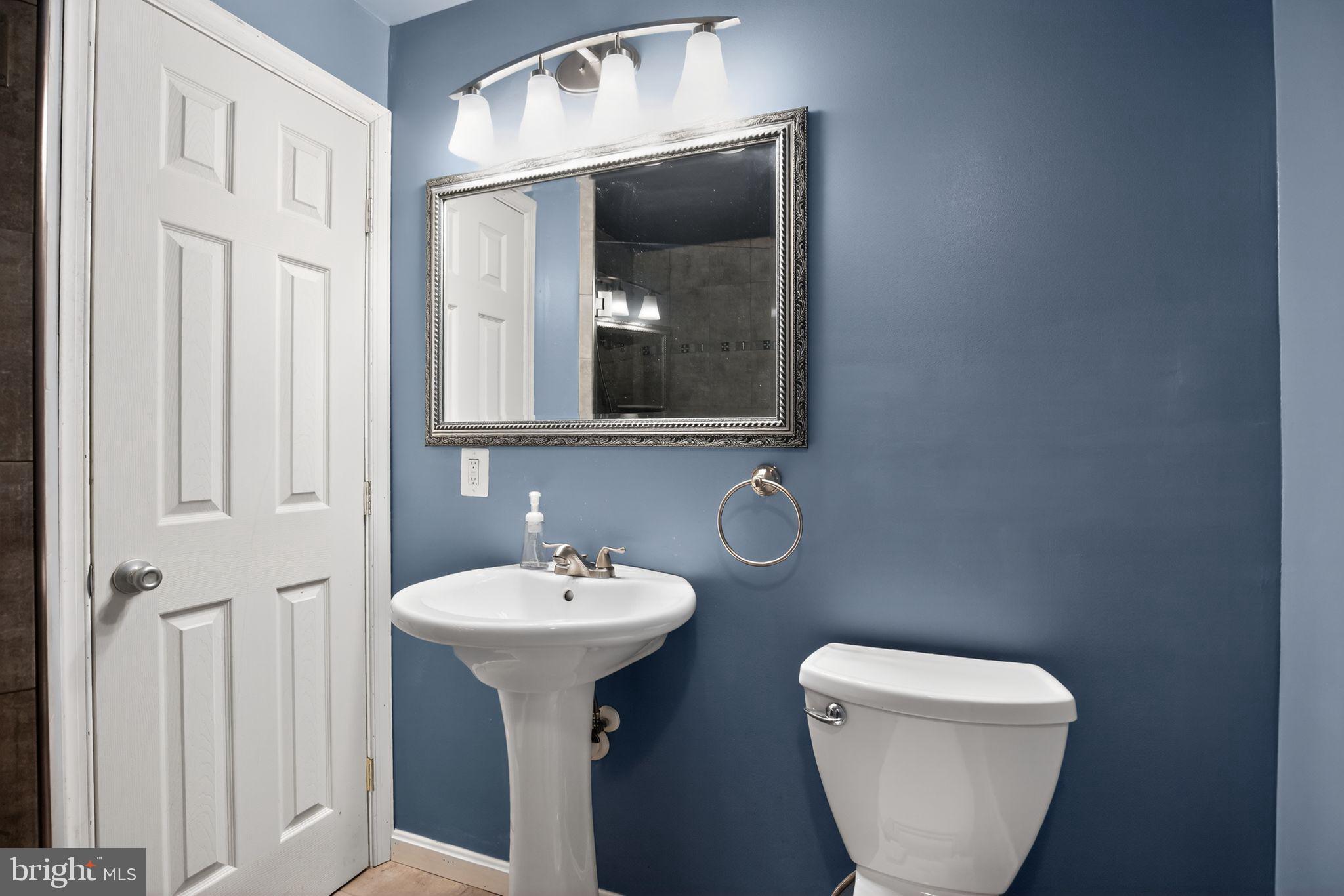 2323 SPRINGDALE LANE