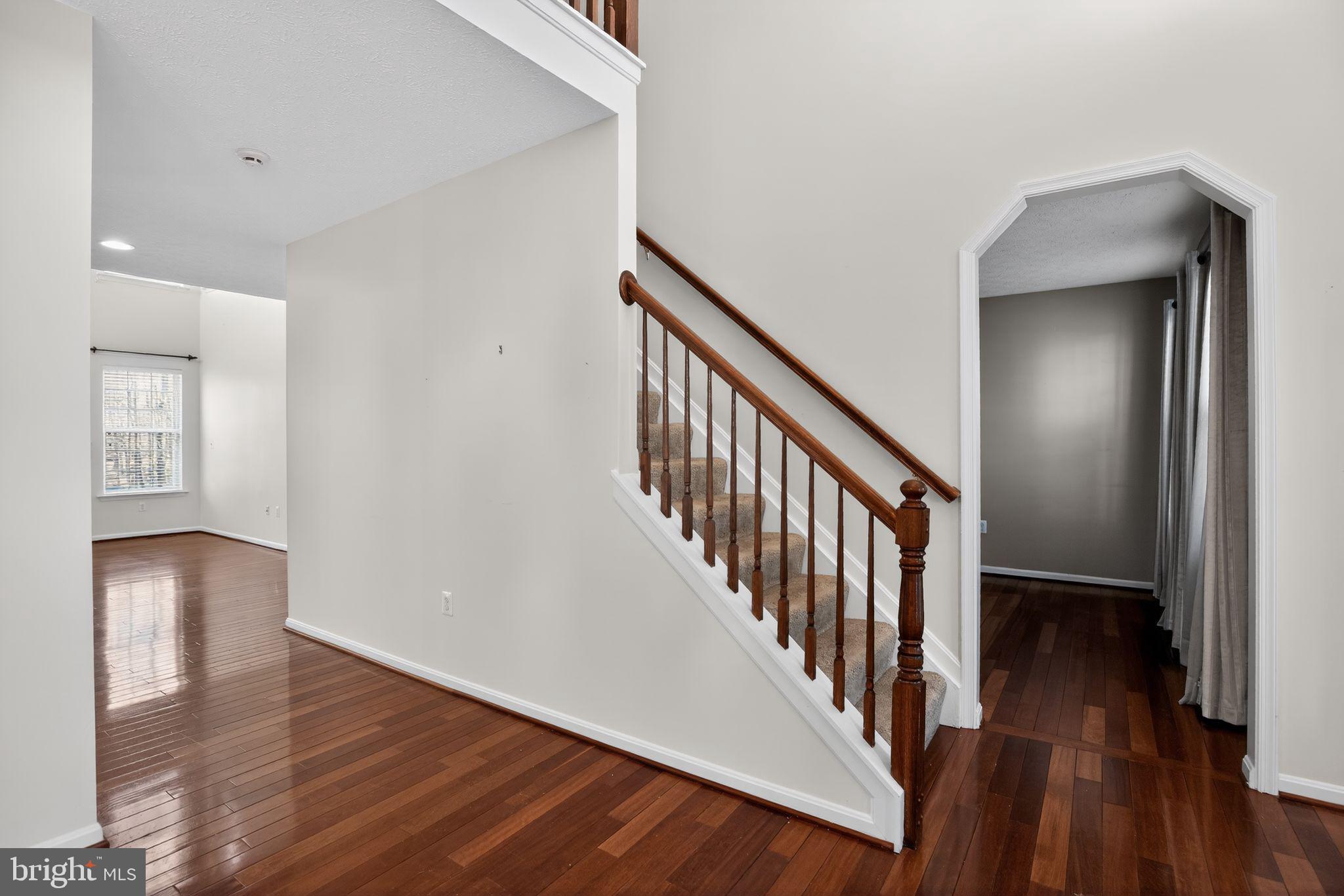 2323 SPRINGDALE LANE