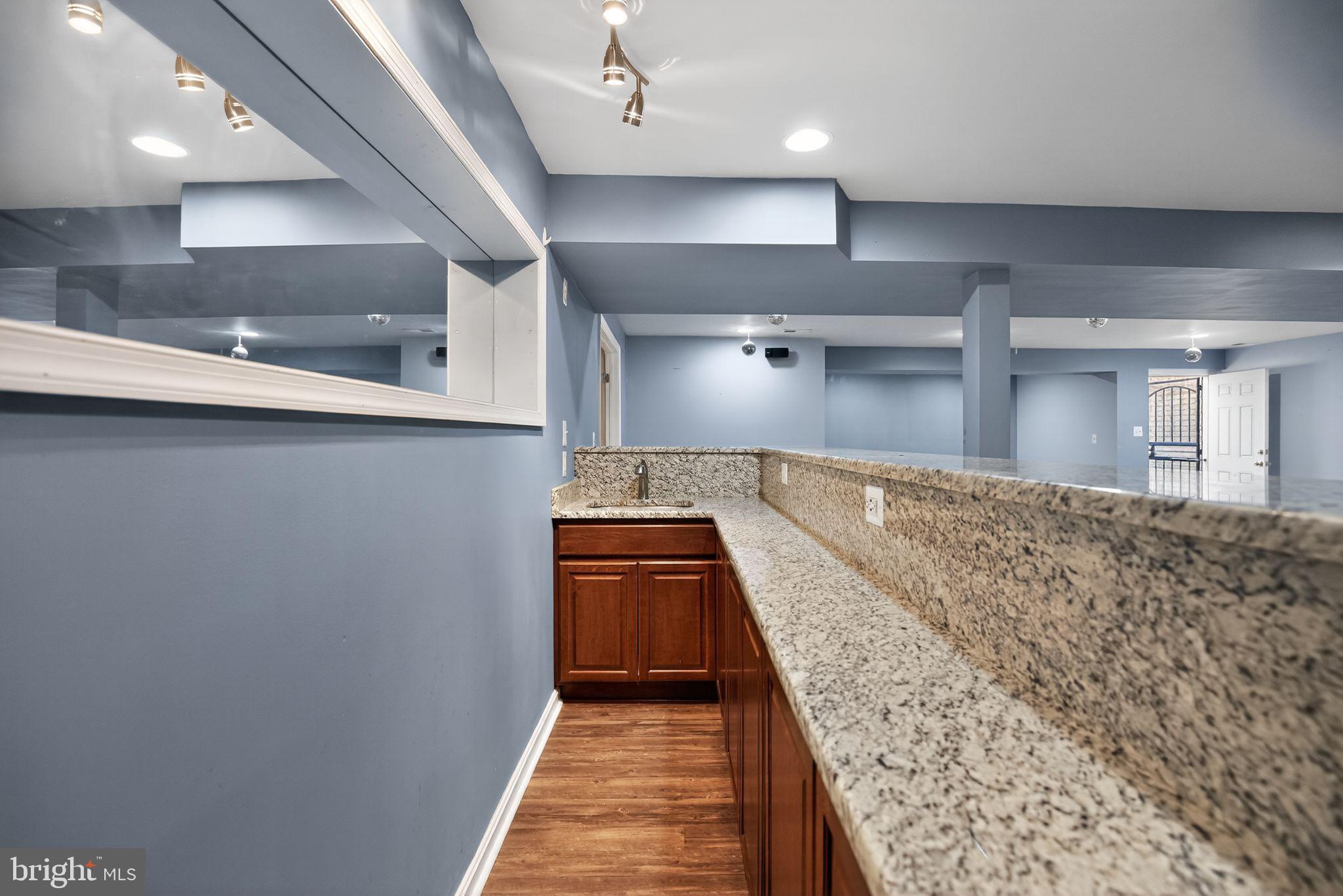 2323 SPRINGDALE LANE