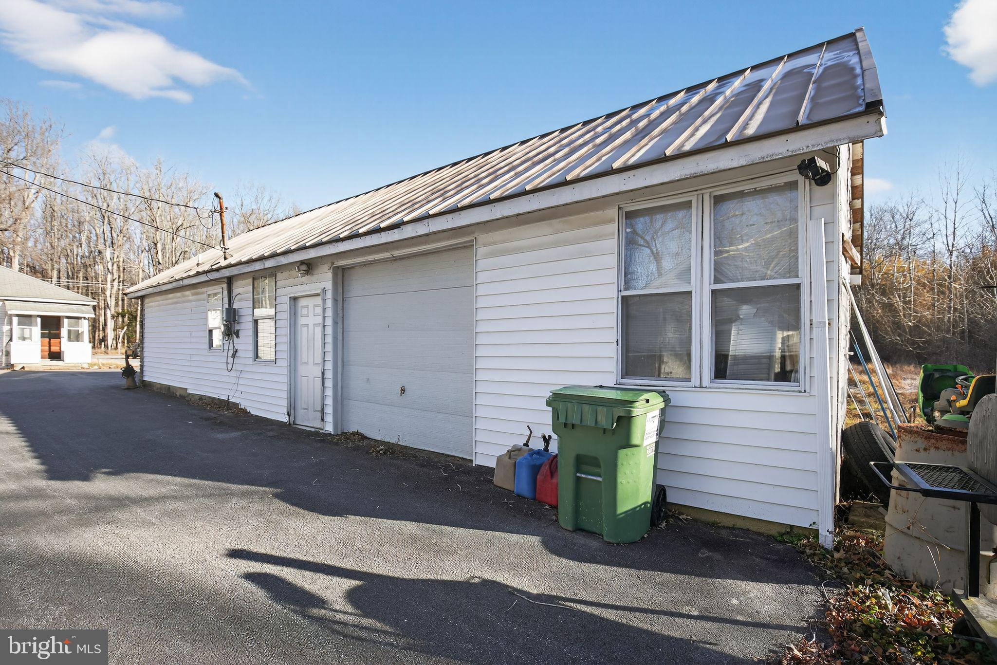 4980 LIVINGSTON ROAD