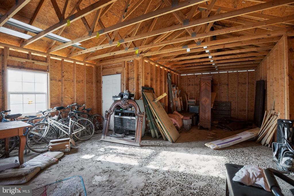 4980 LIVINGSTON ROAD