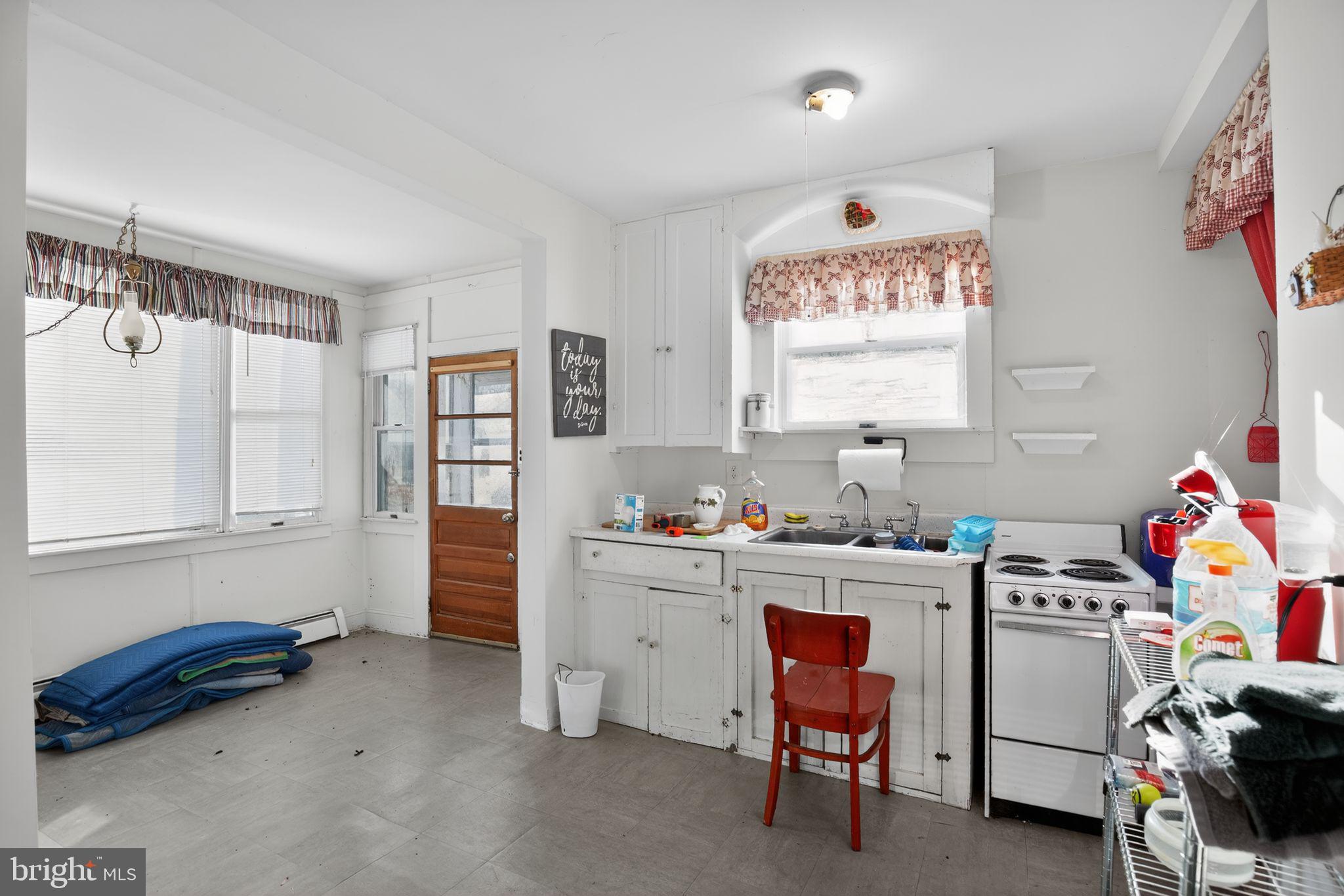 4980 LIVINGSTON ROAD