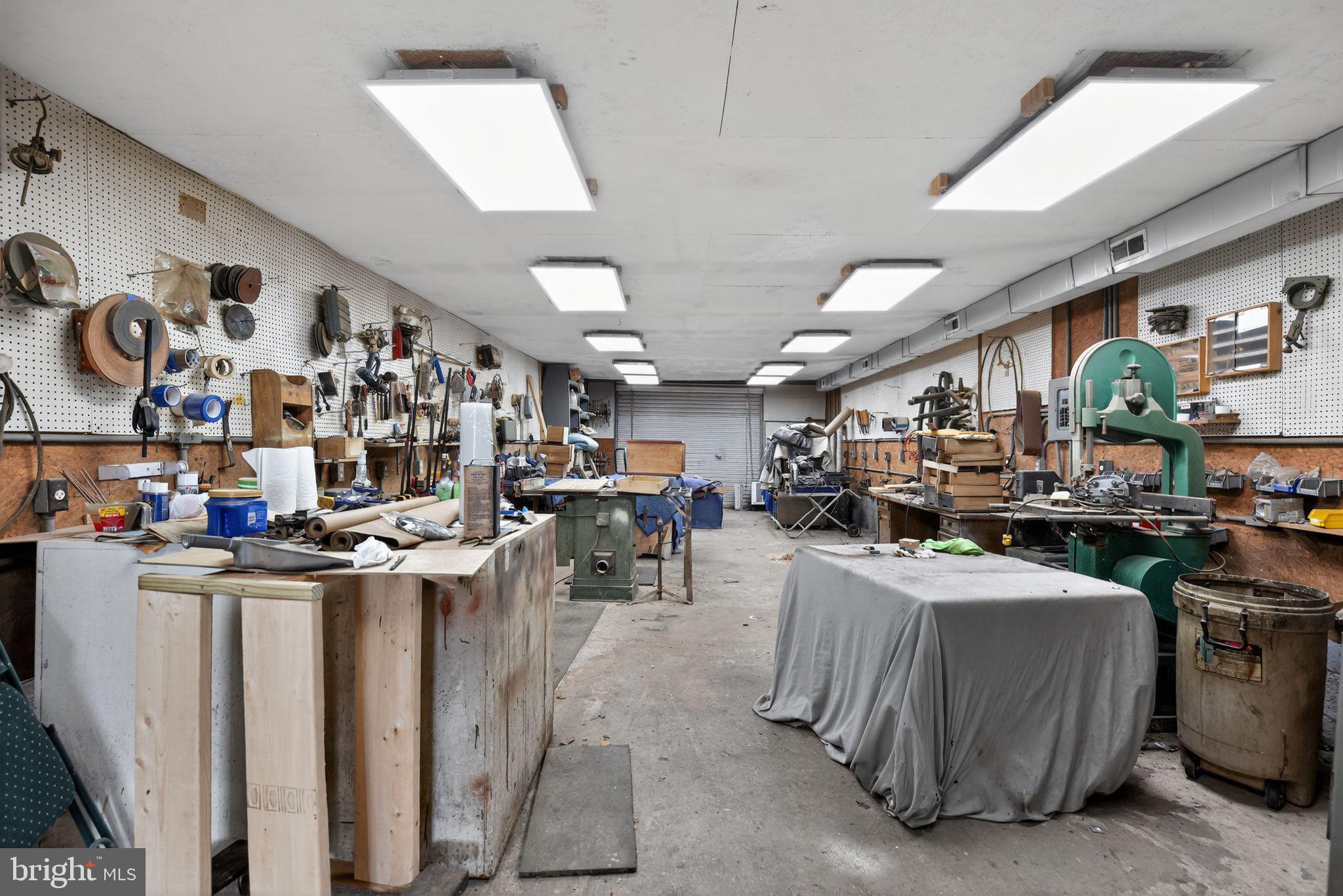 4980 LIVINGSTON ROAD