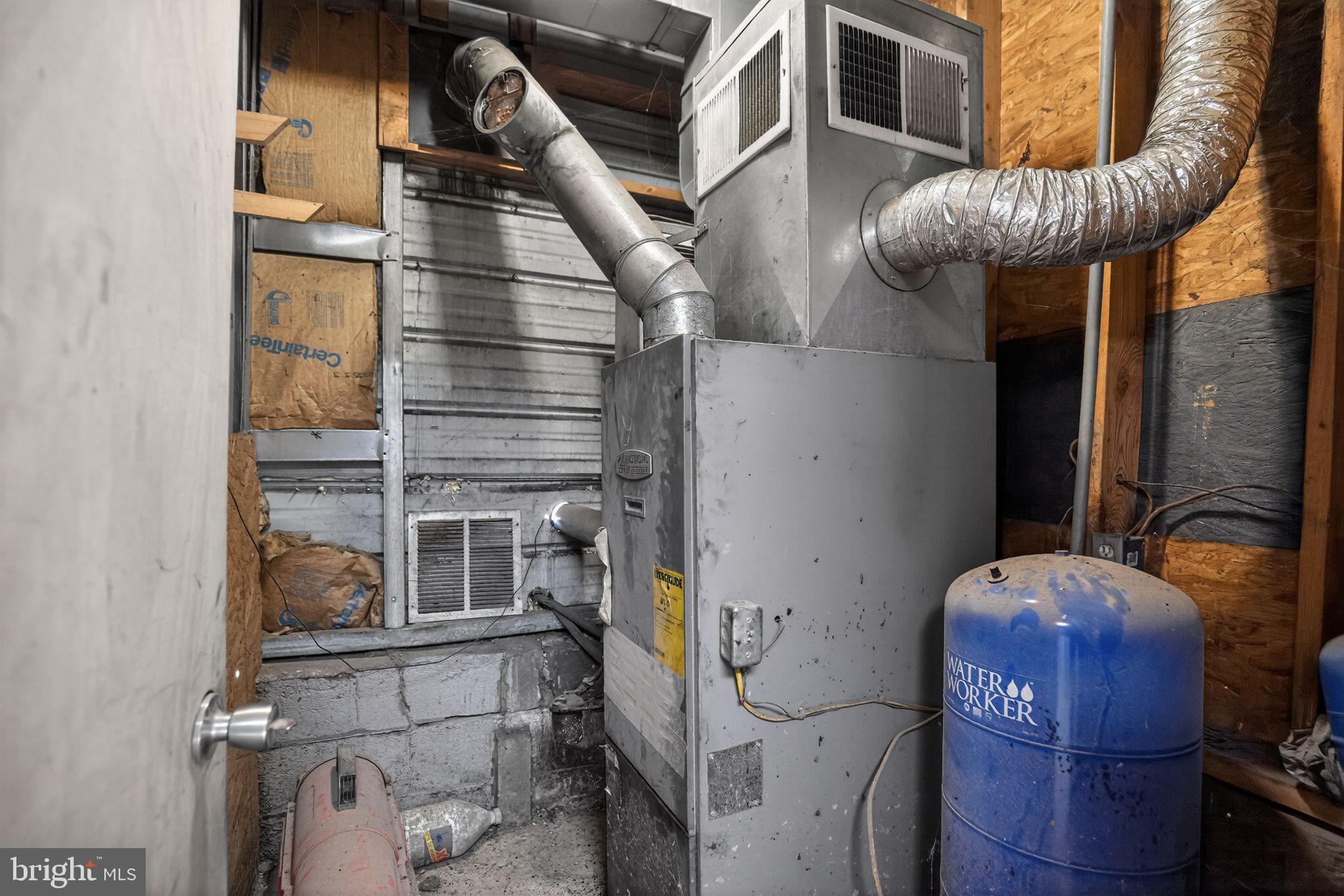 4980 LIVINGSTON ROAD