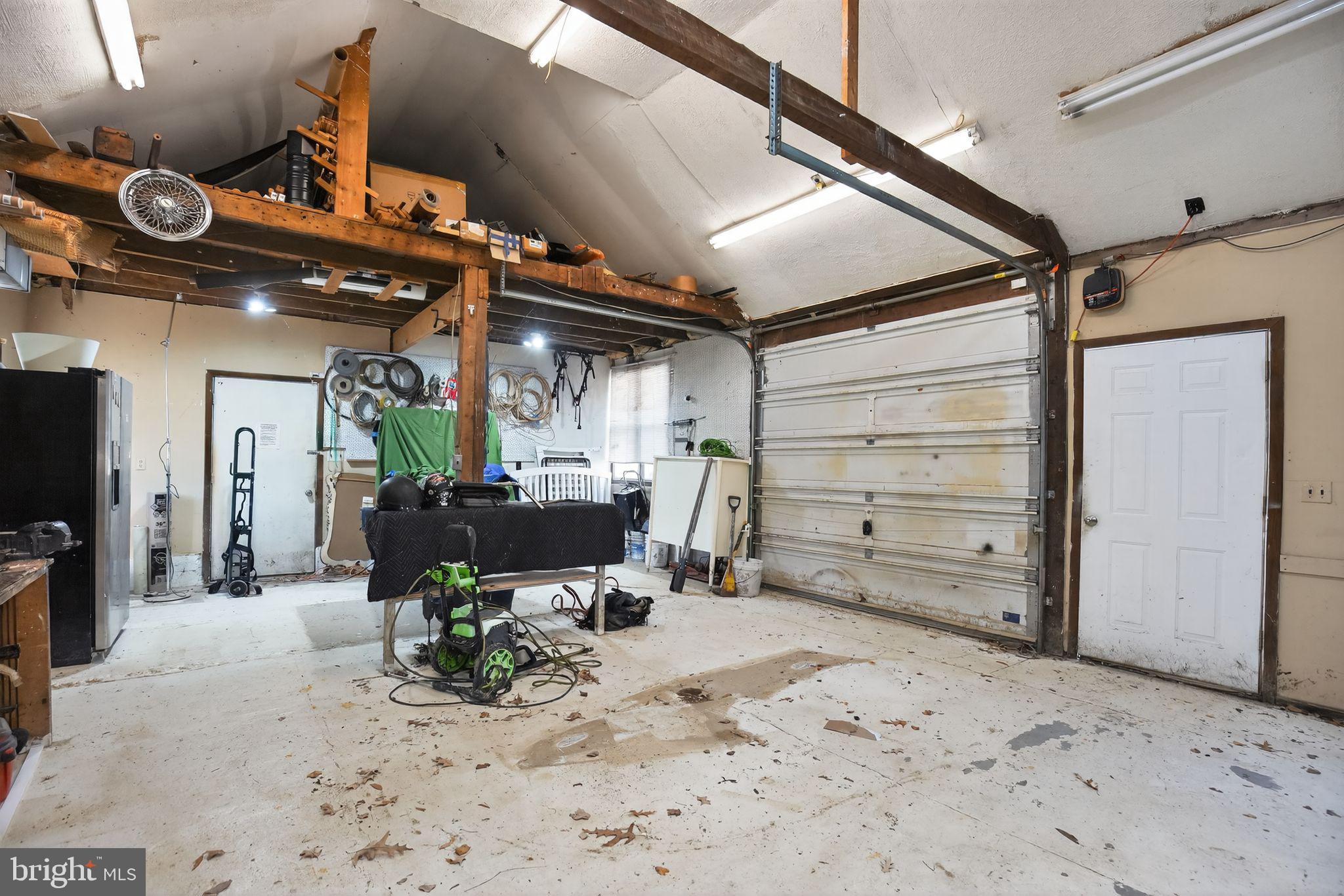 4980 LIVINGSTON ROAD