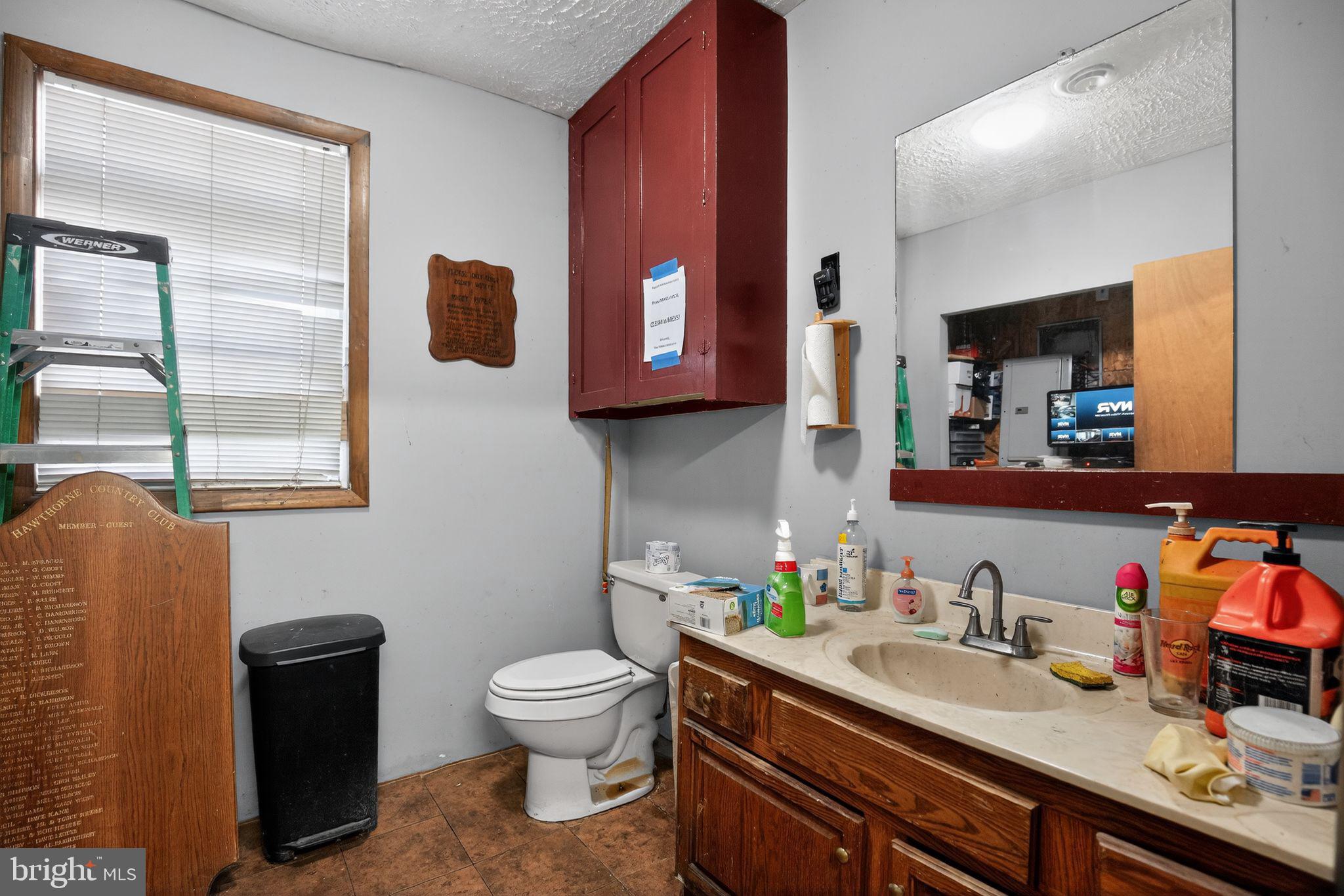 4980 LIVINGSTON ROAD