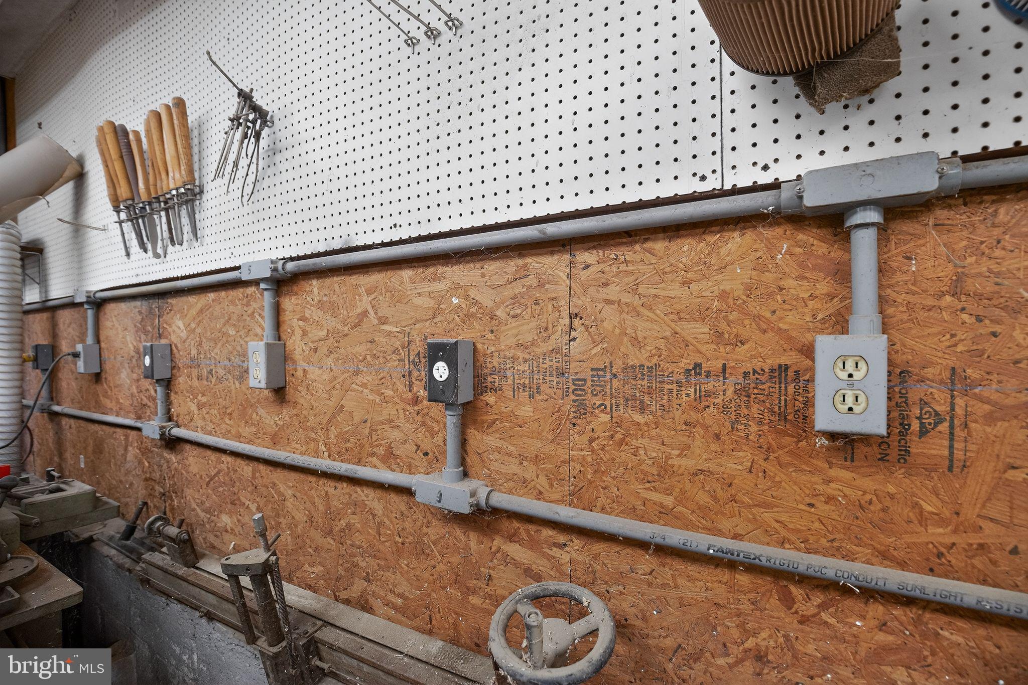 4980 LIVINGSTON ROAD