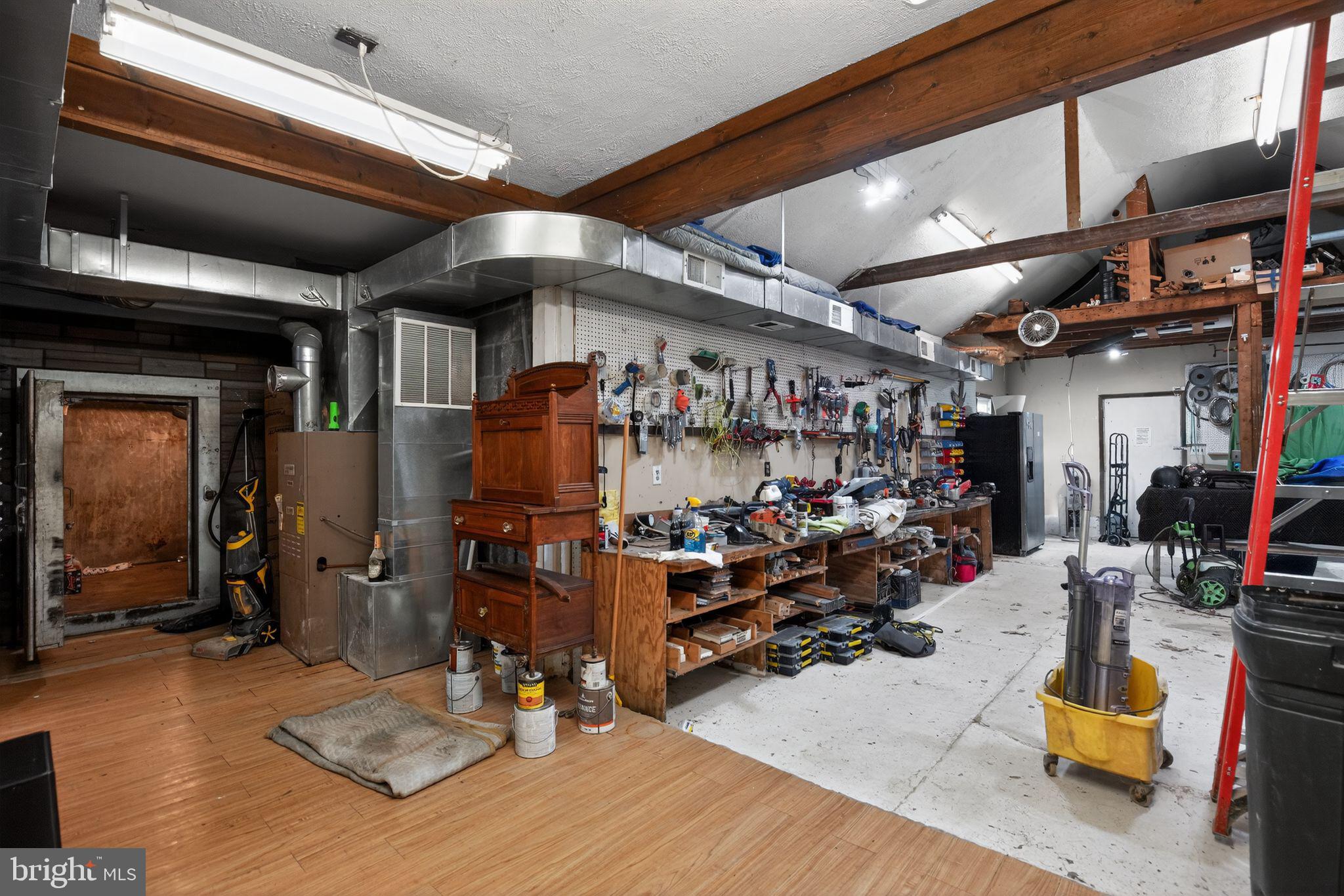 4980 LIVINGSTON ROAD