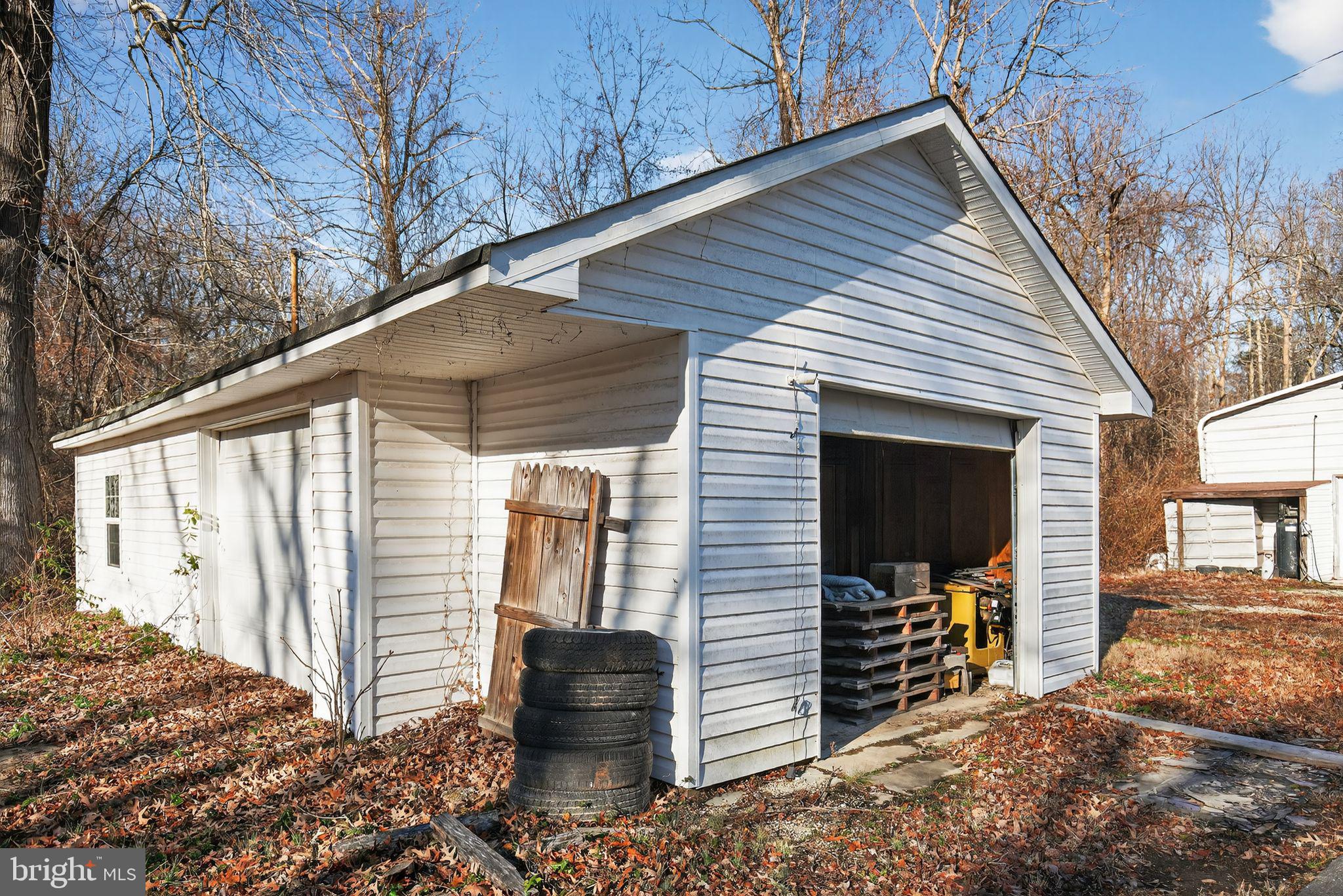 4980 LIVINGSTON ROAD