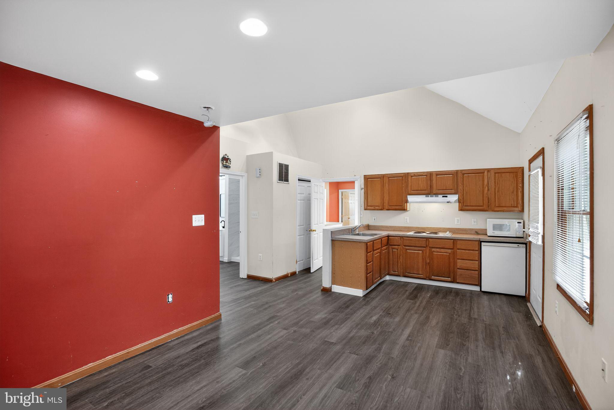 507 CHESTNUT COURT