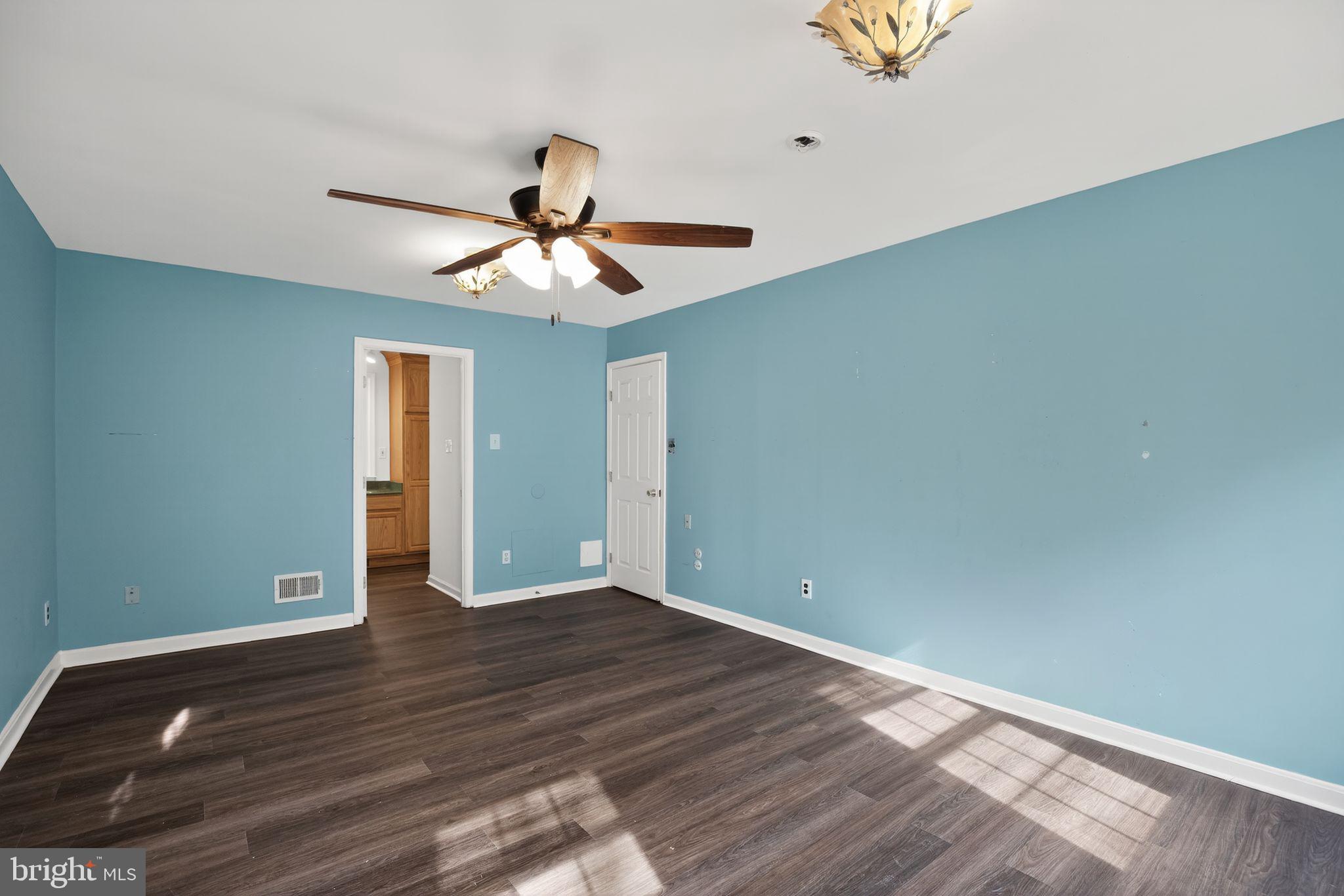 507 CHESTNUT COURT