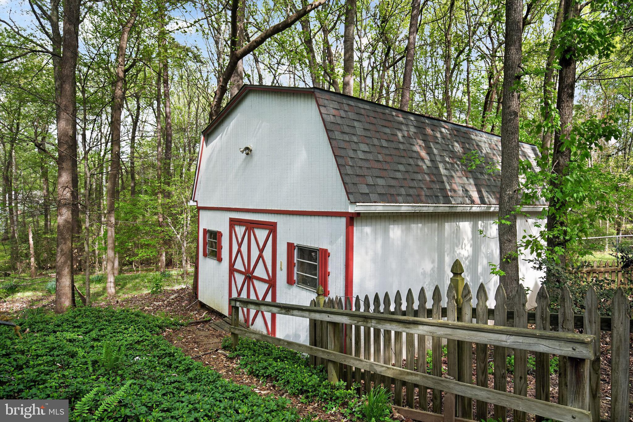 507 CHESTNUT COURT