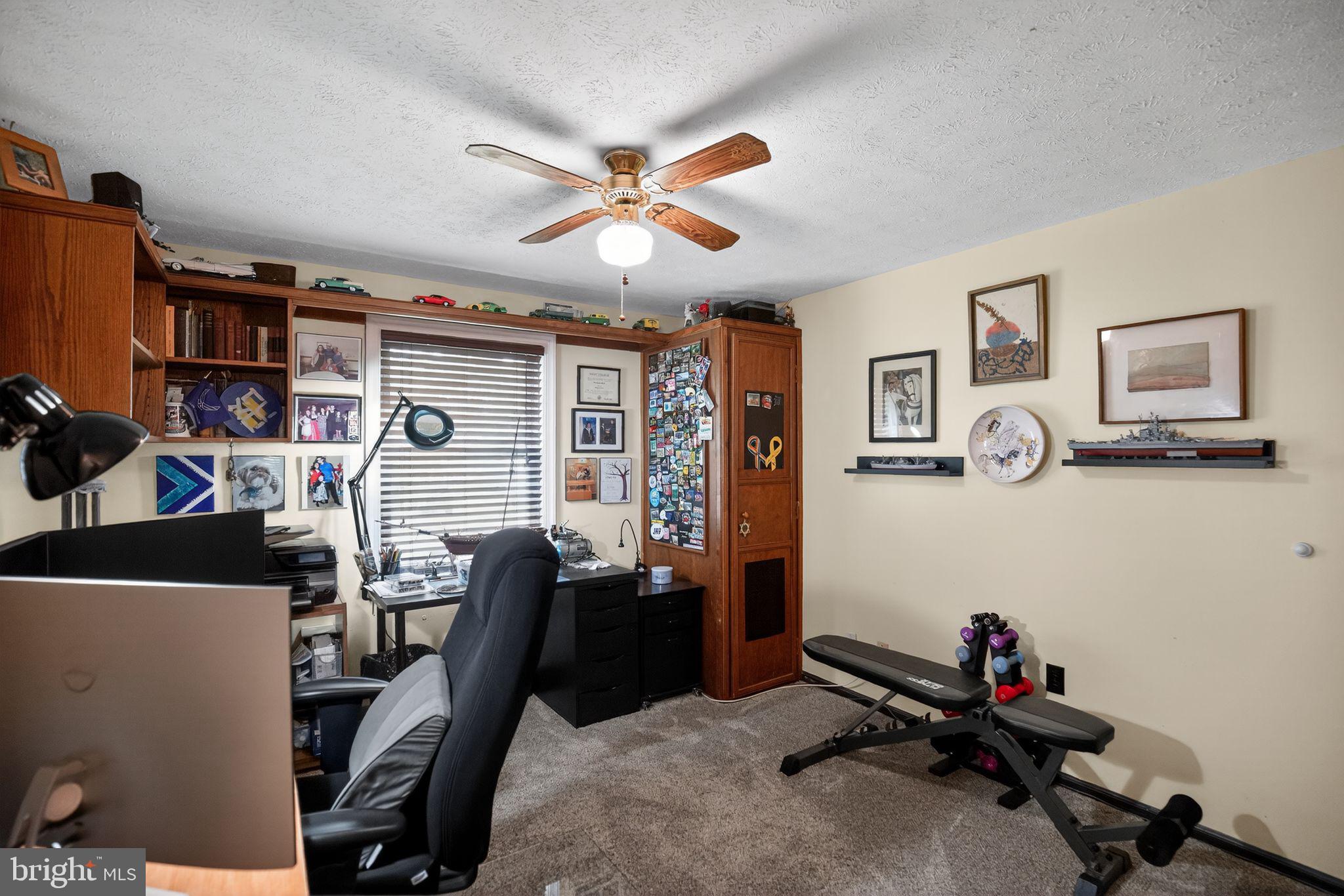 9696 MEADOWVIEW DRIVE