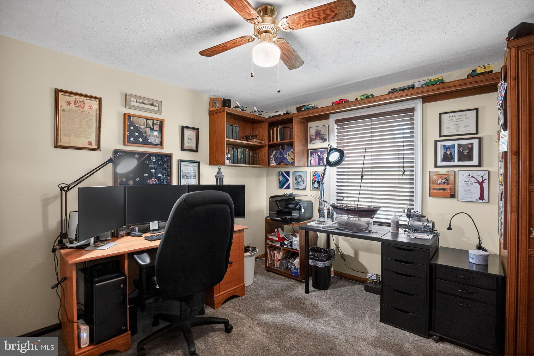 9696 MEADOWVIEW DRIVE