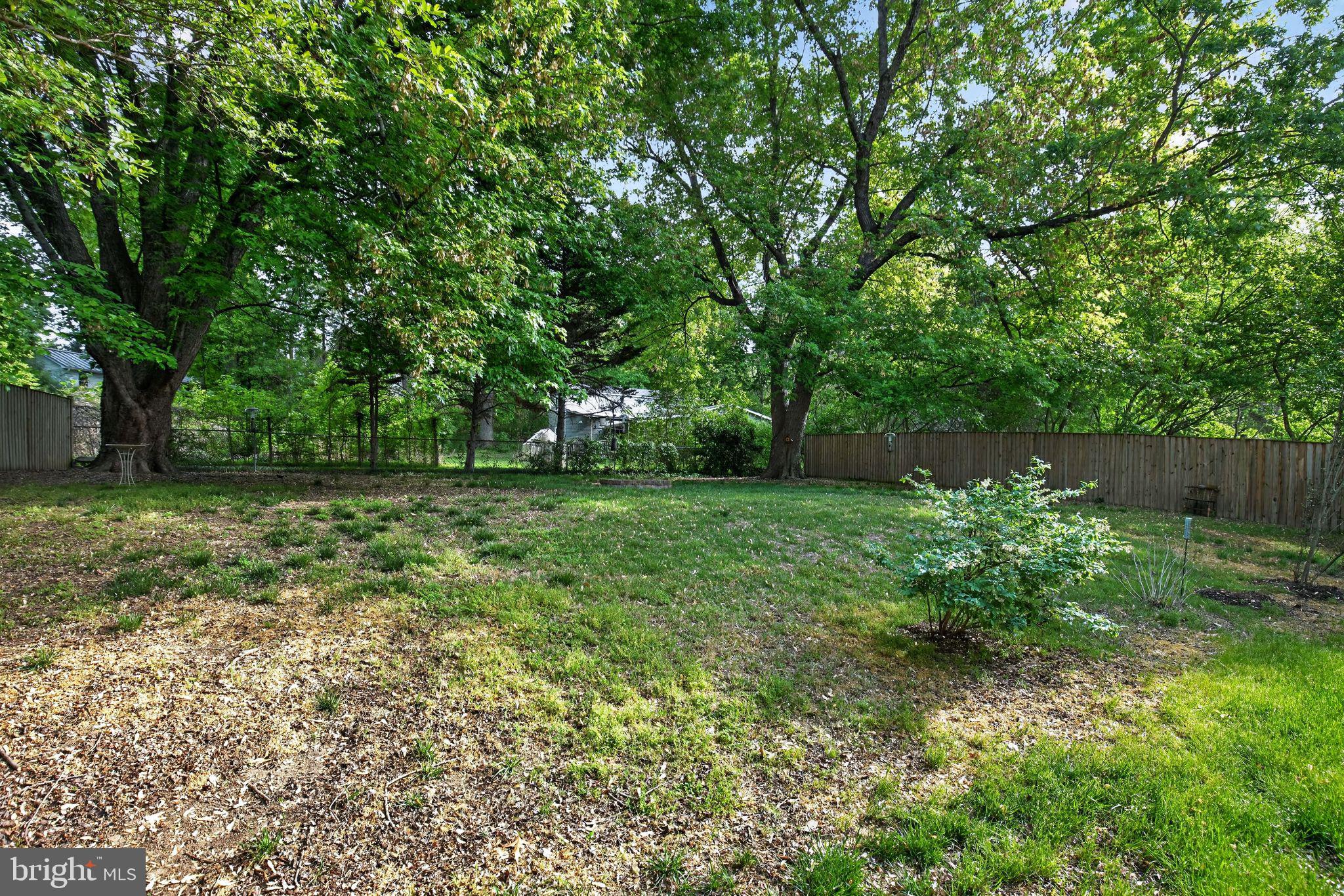 9696 MEADOWVIEW DRIVE