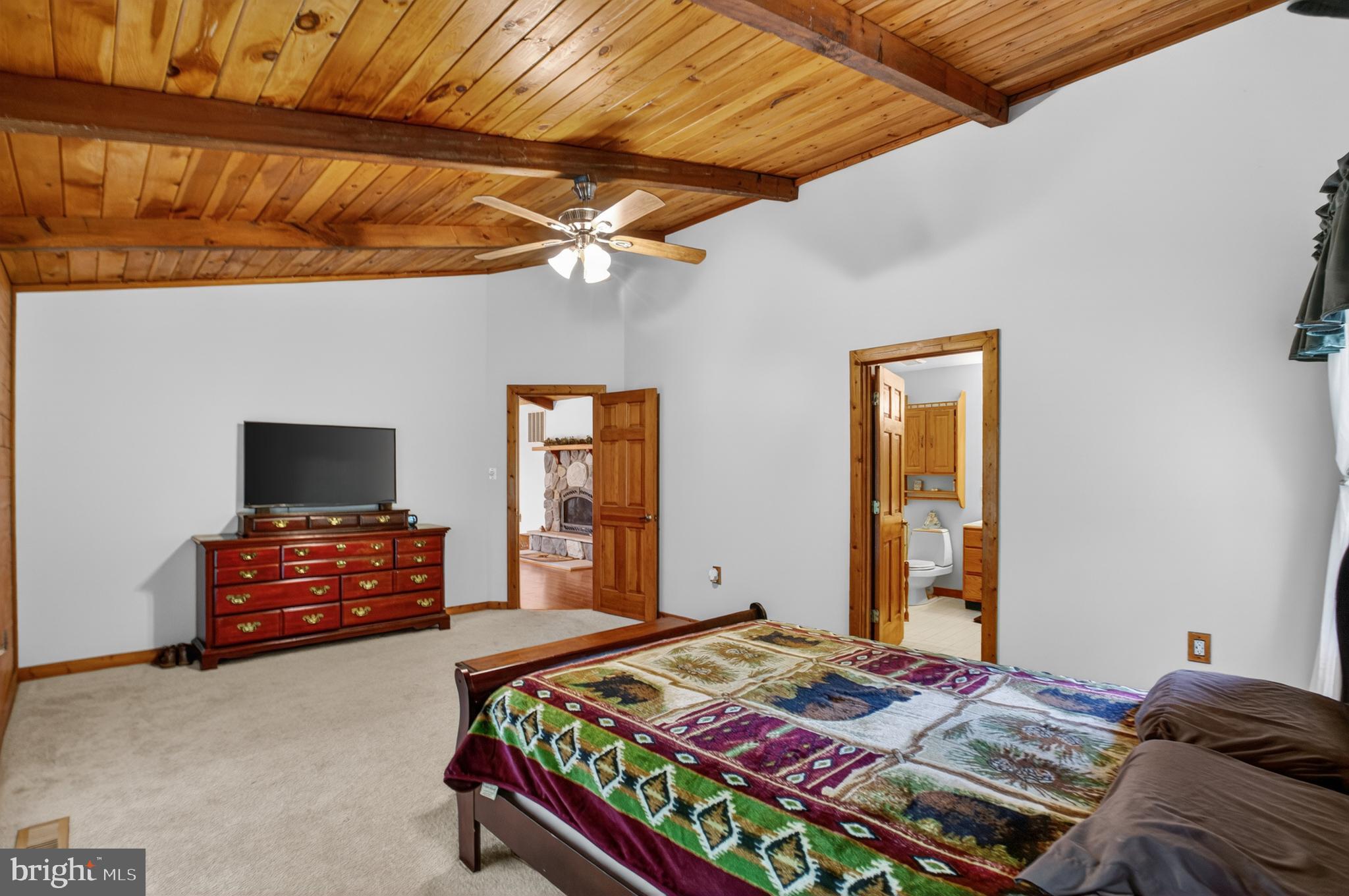 14575 HONEYSUCKLE WAY
