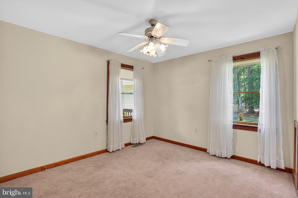14575 HONEYSUCKLE WAY