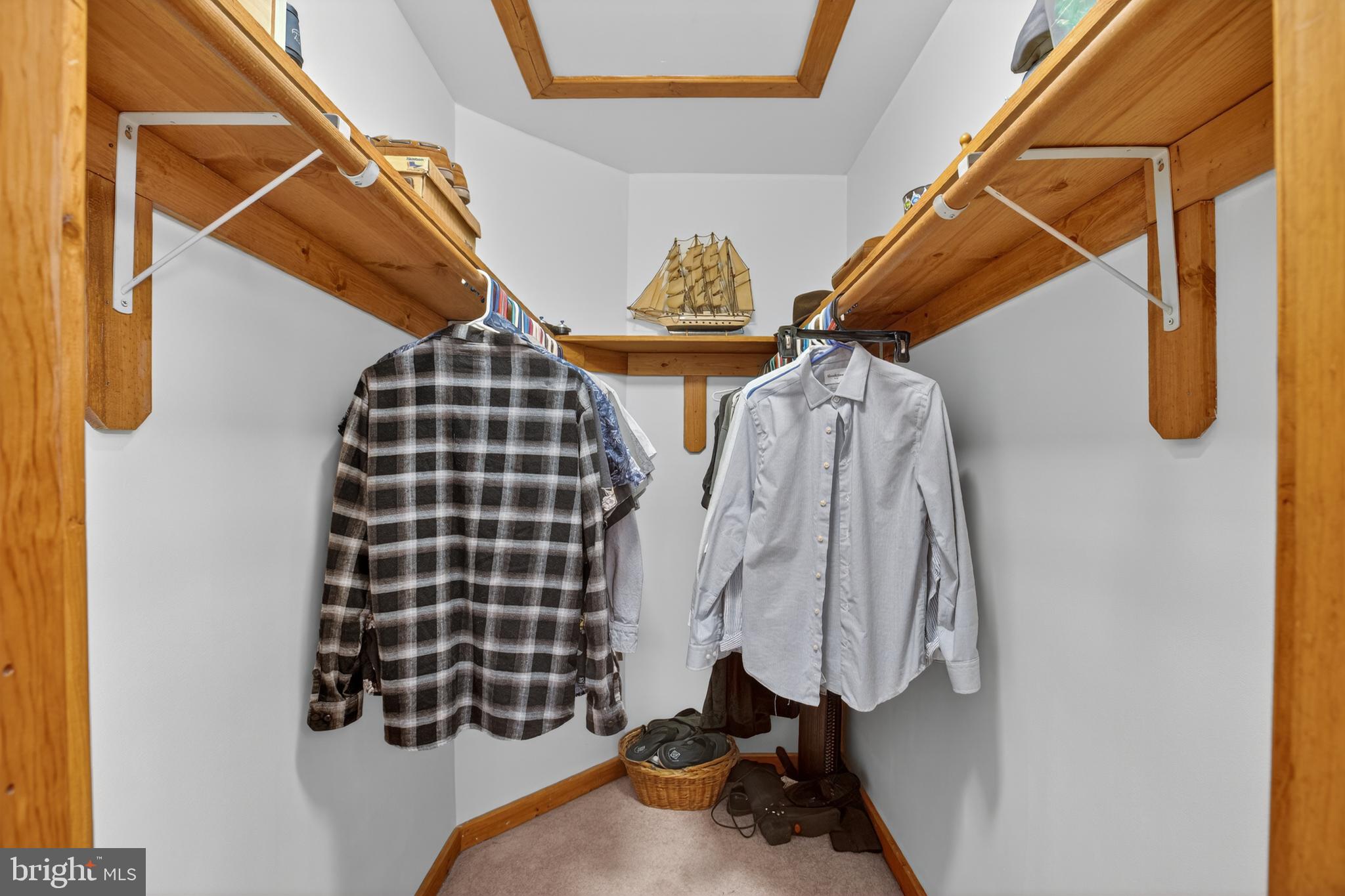 14575 HONEYSUCKLE WAY