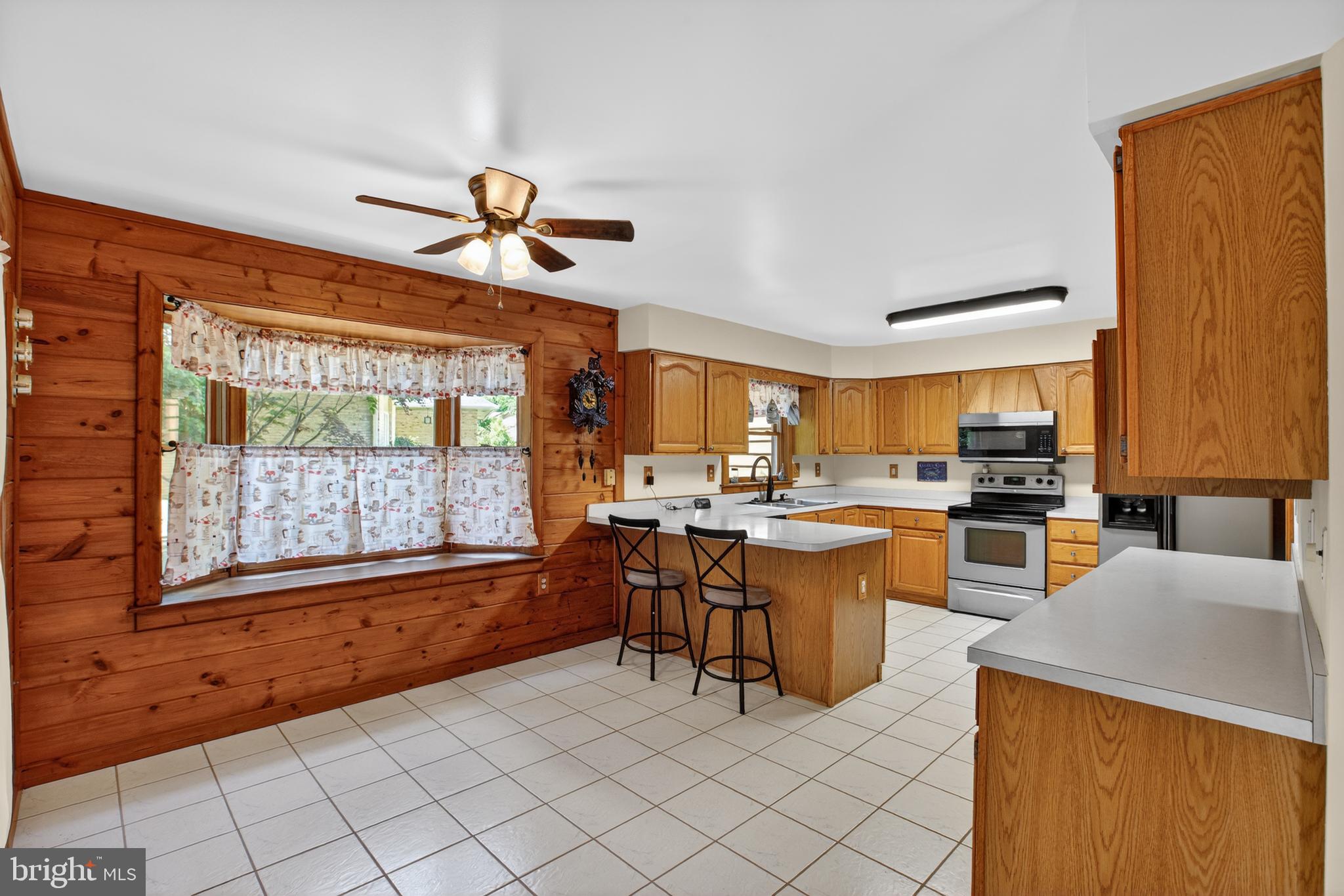 14575 HONEYSUCKLE WAY