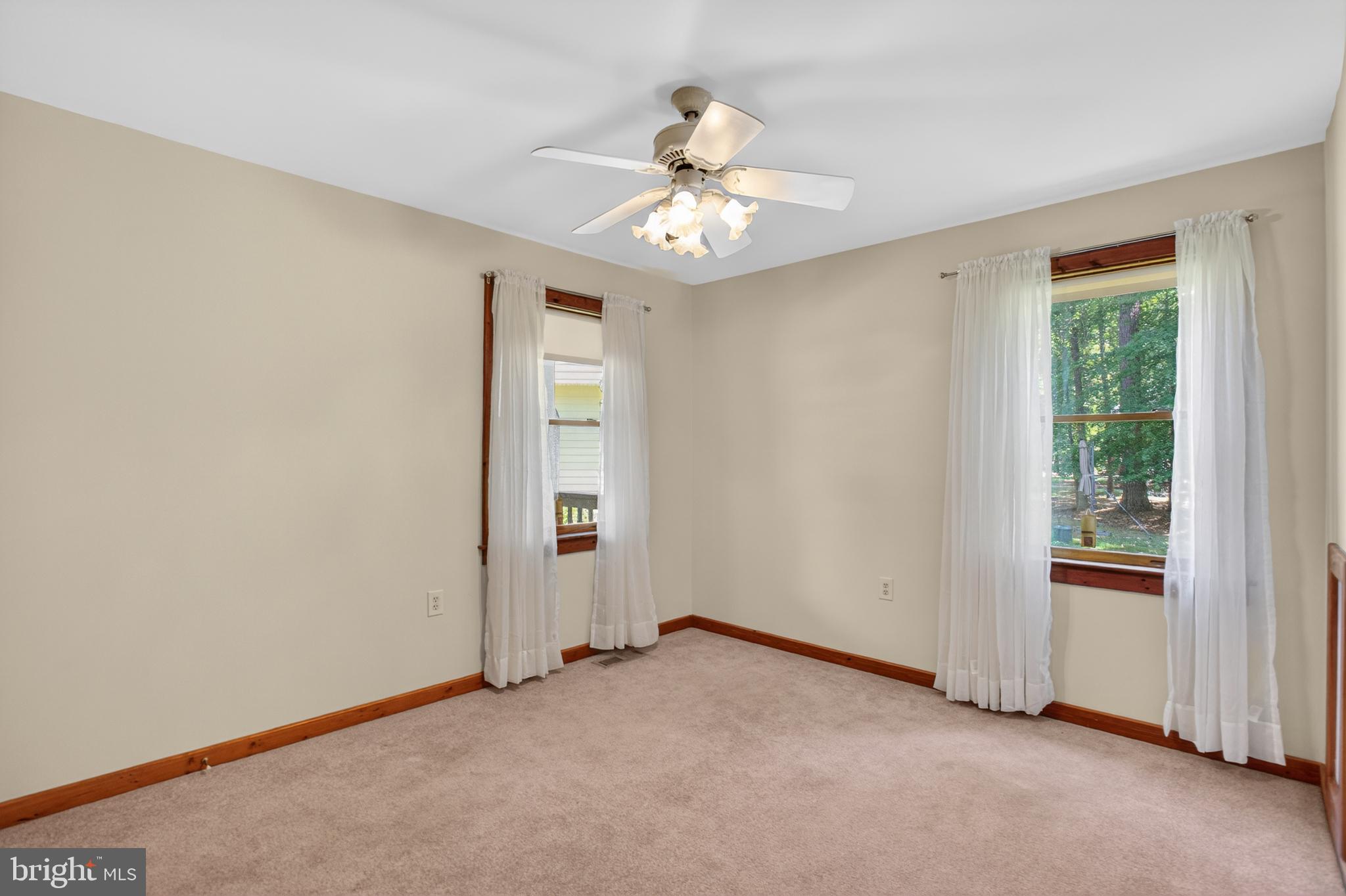14575 HONEYSUCKLE WAY
