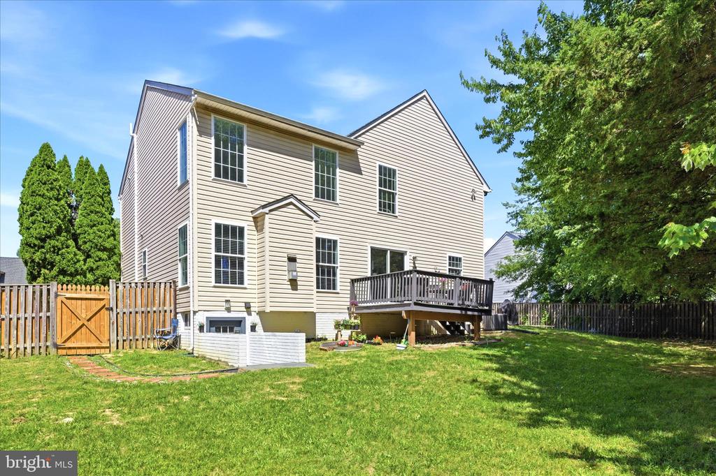 10654 ASHFORD CIRCLE
