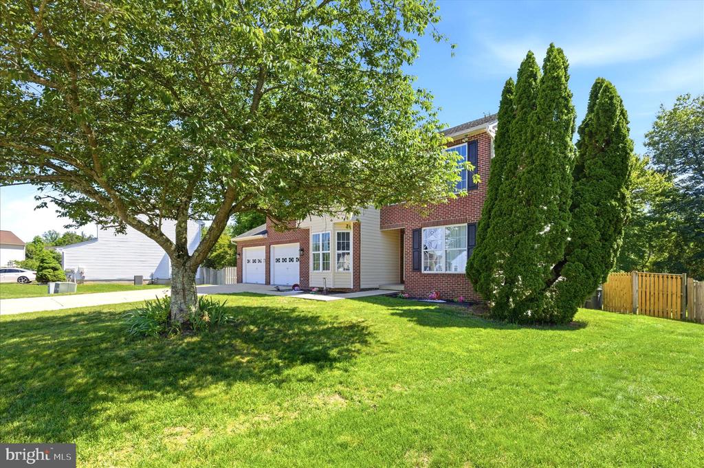 10654 ASHFORD CIRCLE