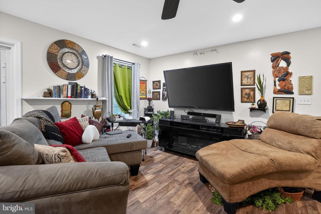 15350 CHRISTY LANE