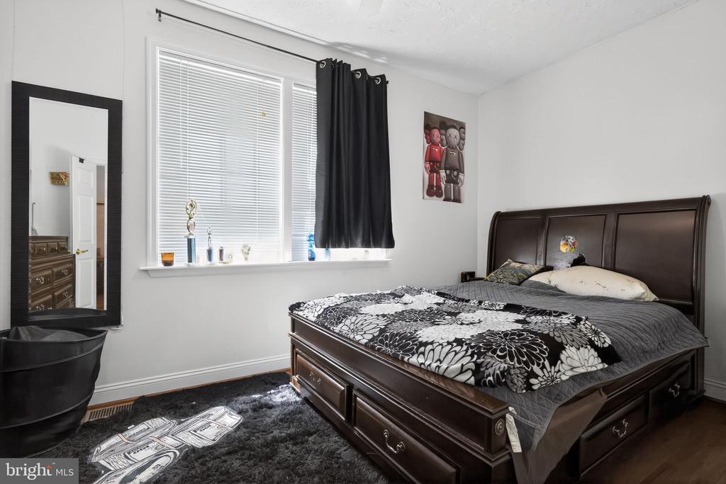 15350 CHRISTY LANE
